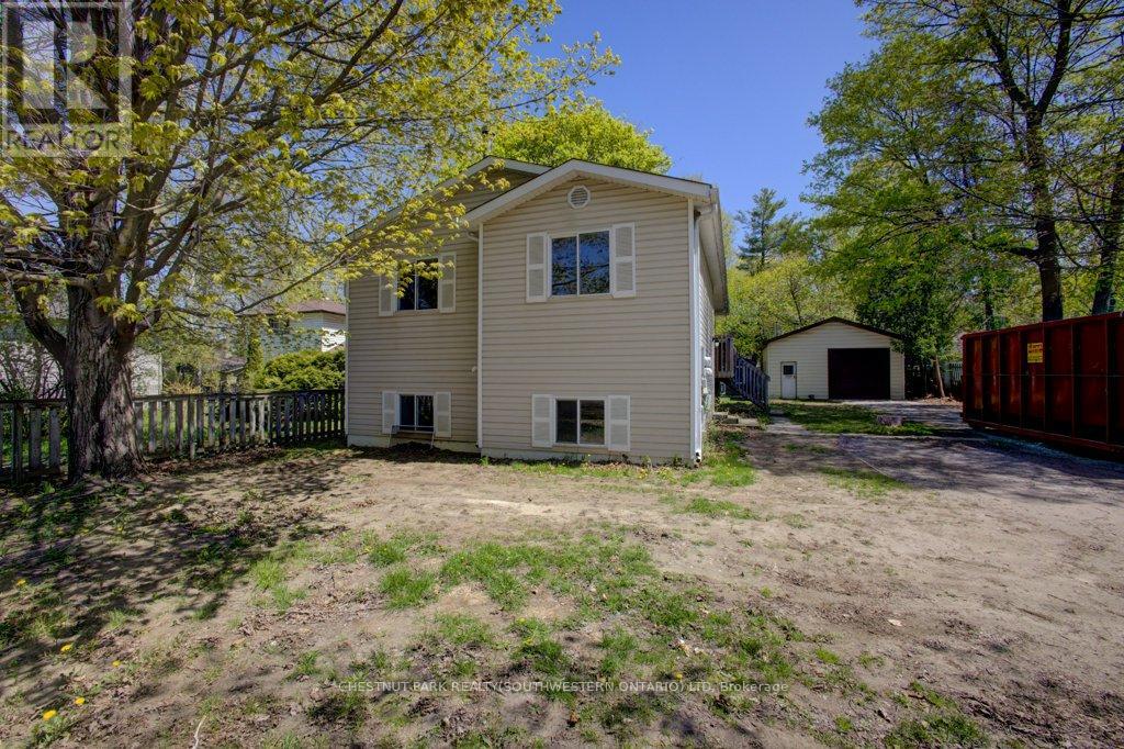 2081 25th Side Road, Innisfil, Ontario  L9S 1Z4 - Photo 3 - N12154654