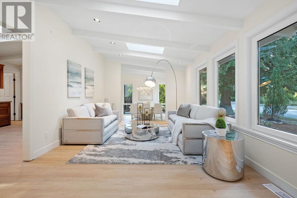 4692 Glenwood Avenue, North Vancouver, British Columbia  V7R 4G7 - Photo 4 - R2964069
