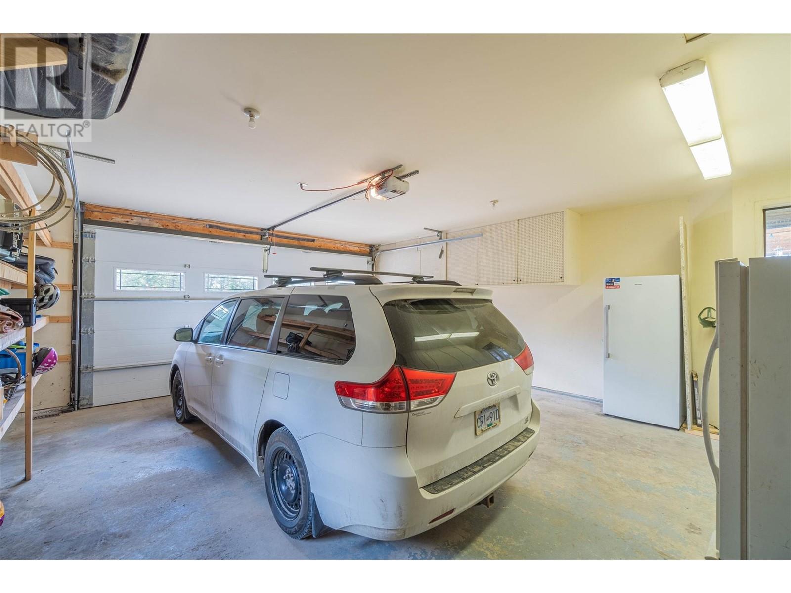8548 Yellowhead Highway, Kamloops, British Columbia  V0E 1Z2 - Photo 47 - 10348056