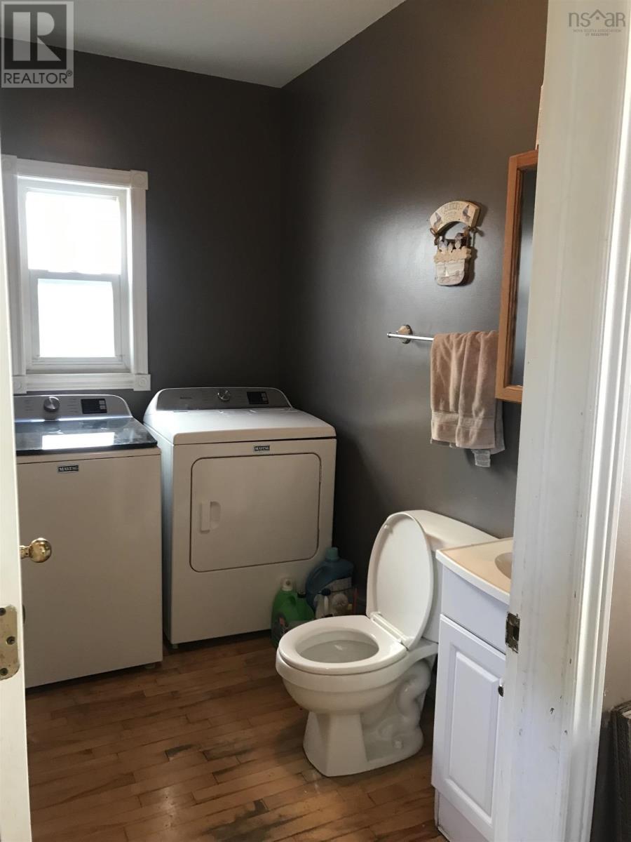 6546 Almon Street, Halifax, Nova Scotia  B3L 1V8 - Photo 5 - 202508677