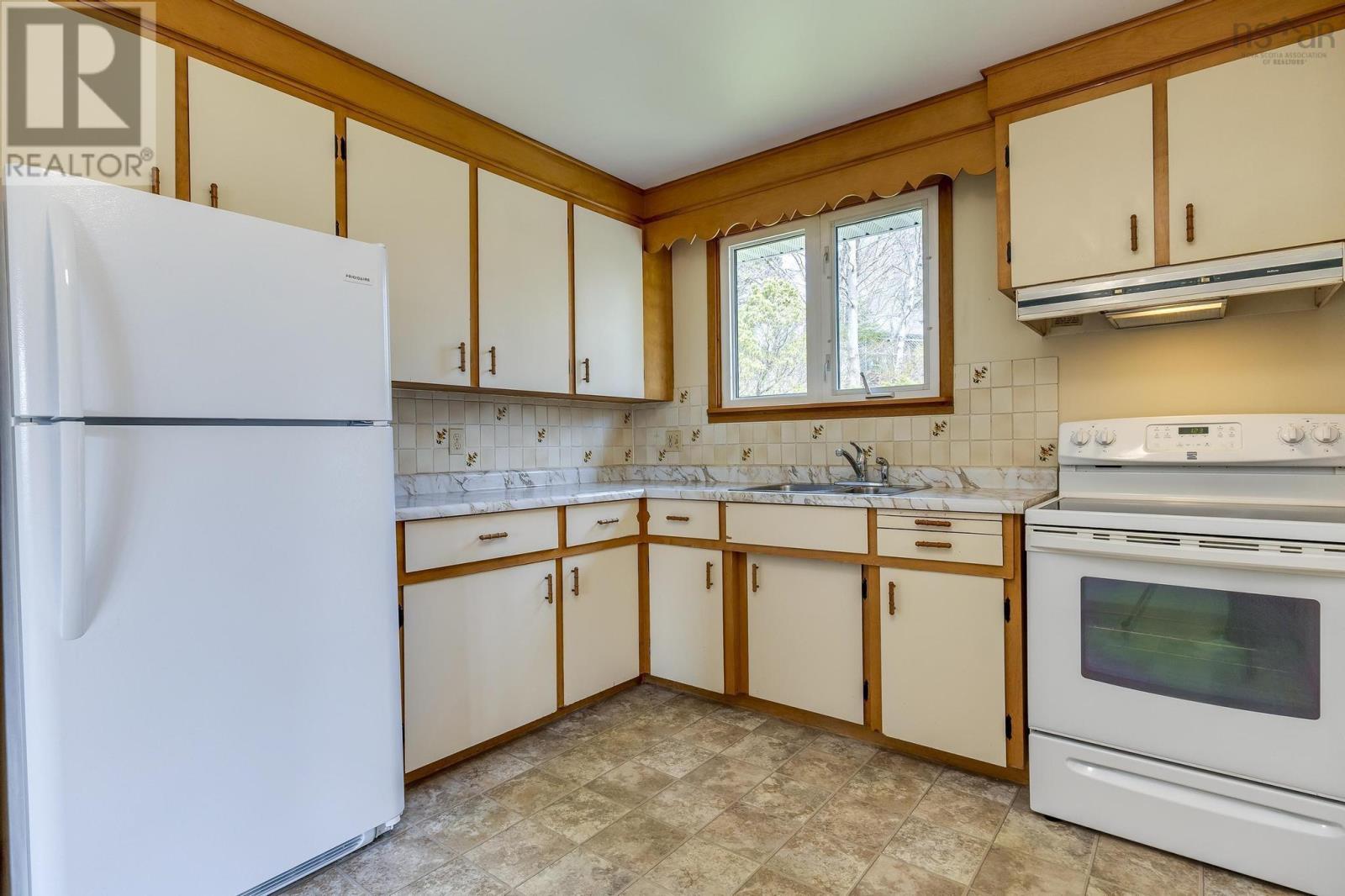 31 Skeena Street, Dartmouth, Nova Scotia  B2W 1P7 - Photo 9 - 202510390