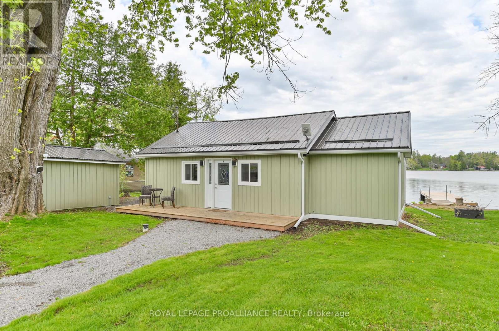 118 OAK LAKE ROAD, Quinte West, Ontario