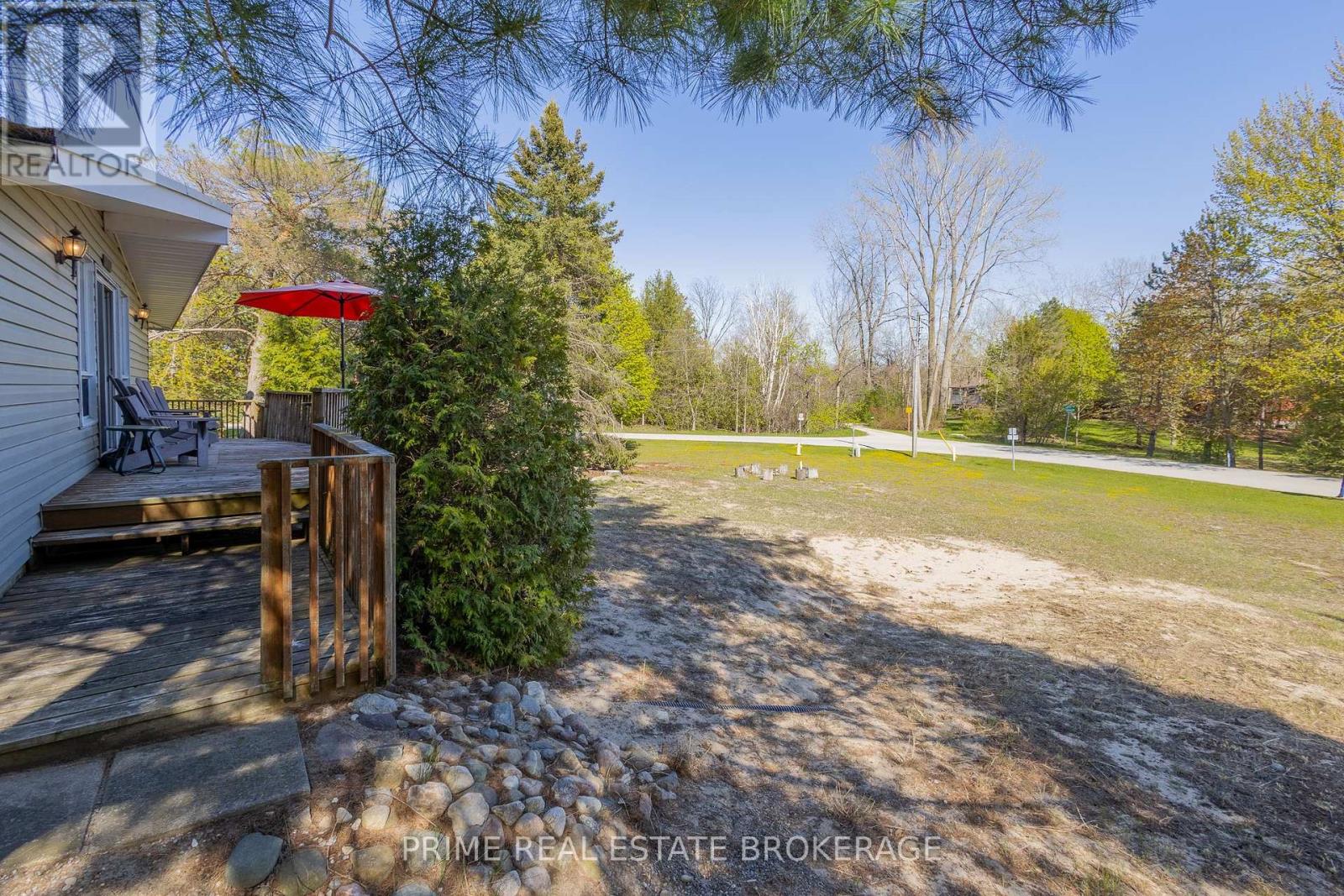 10031 Wedd Road, Lambton Shores, Ontario  N0M 2L0 - Photo 38 - X12154736