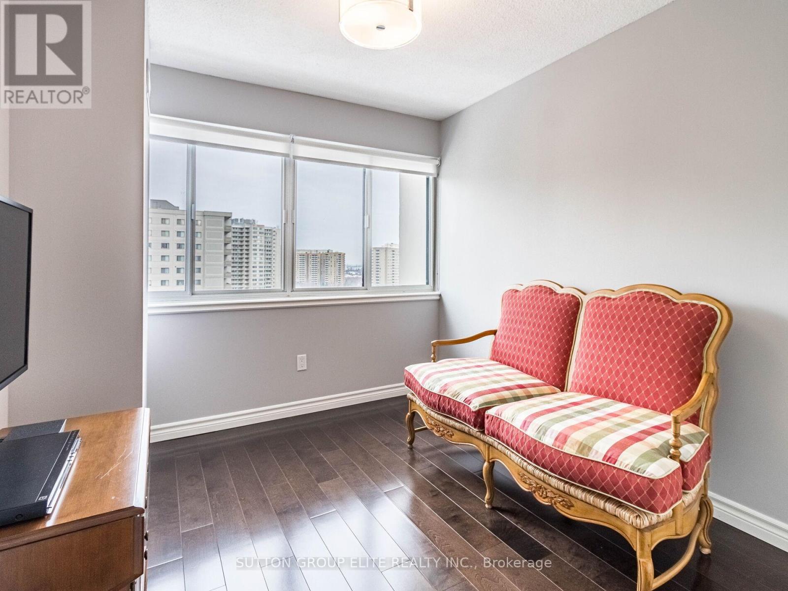 1704 - 50 Elm Drive E, Mississauga, Ontario  L5A 3X2 - Photo 16 - W12154480