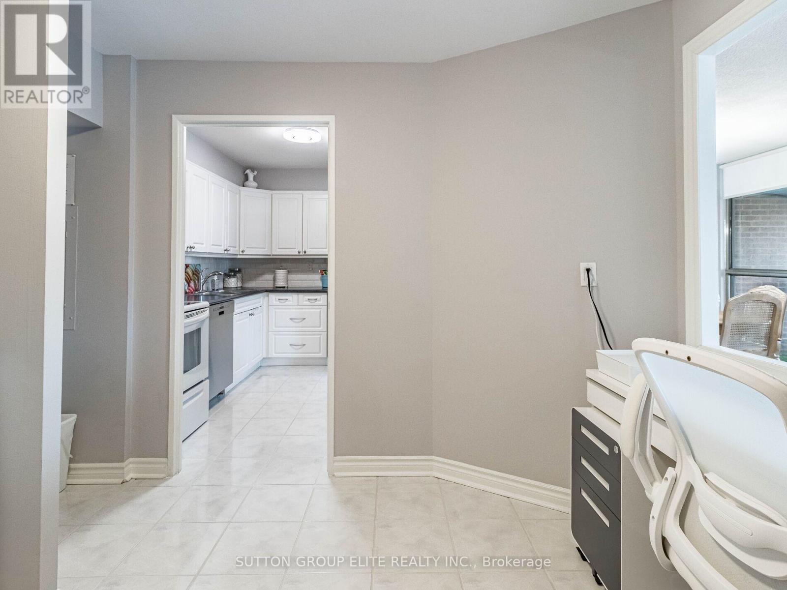 1704 - 50 Elm Drive E, Mississauga, Ontario  L5A 3X2 - Photo 40 - W12154480