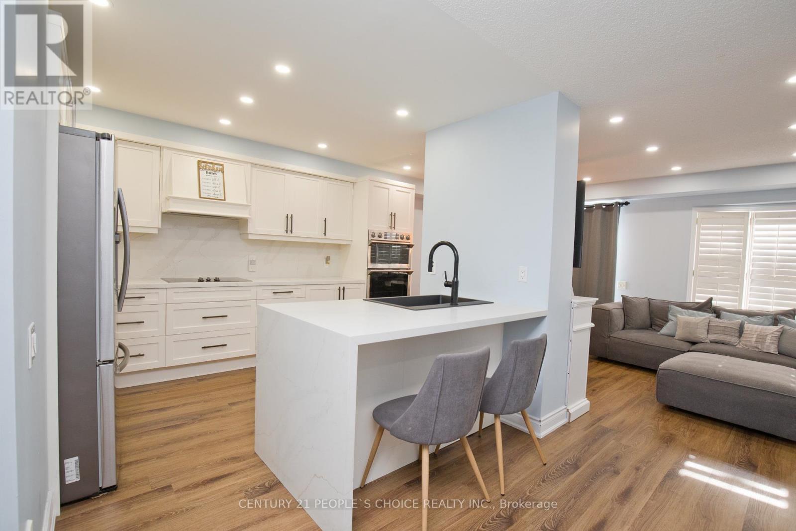 15d View Green Crescent, Toronto, Ontario  M9W 7C9 - Photo 8 - W12154488