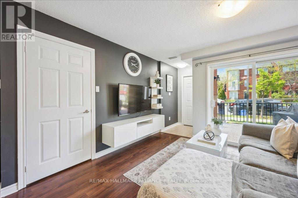 802 - 1701 Lampman Avenue, Burlington, Ontario  L7L 6R7 - Photo 10 - W12154499