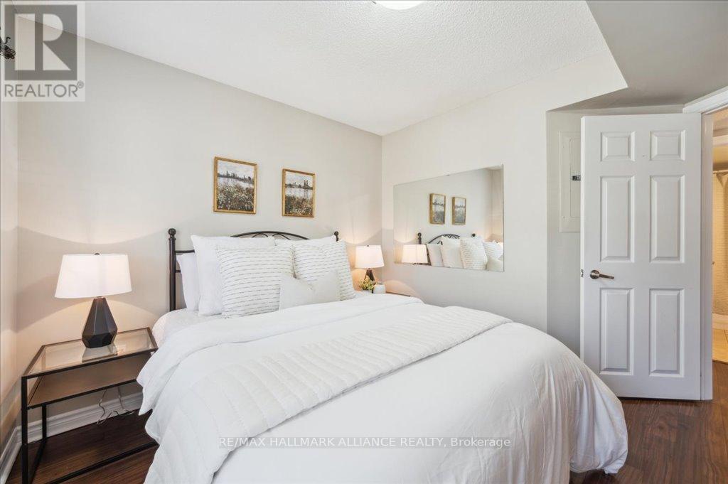 802 - 1701 Lampman Avenue, Burlington, Ontario  L7L 6R7 - Photo 19 - W12154499