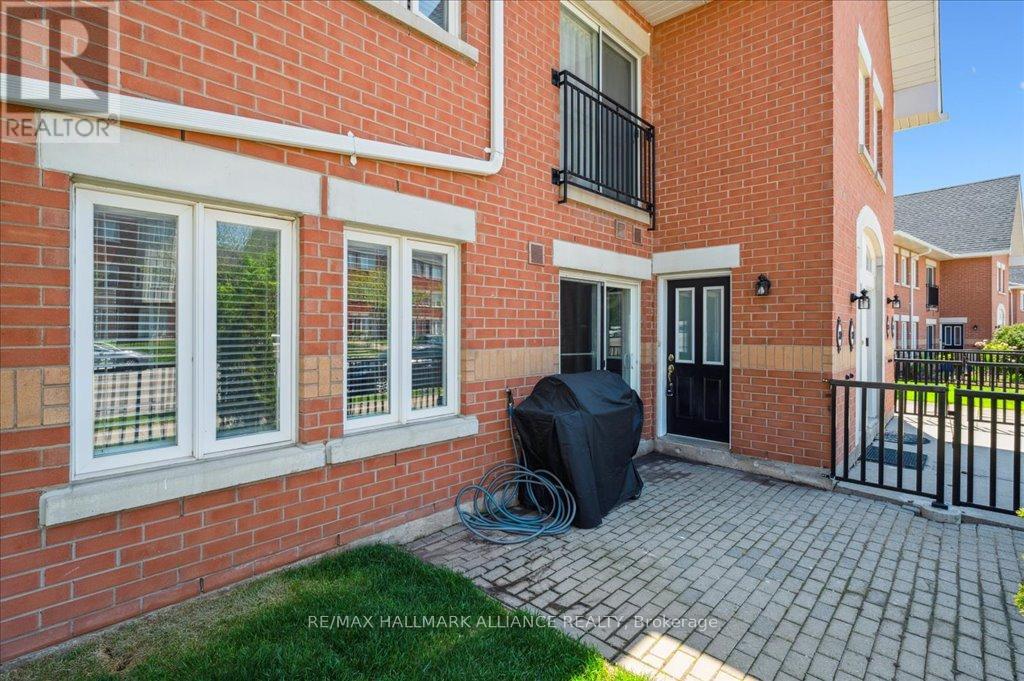 802 - 1701 Lampman Avenue, Burlington, Ontario  L7L 6R7 - Photo 5 - W12154499