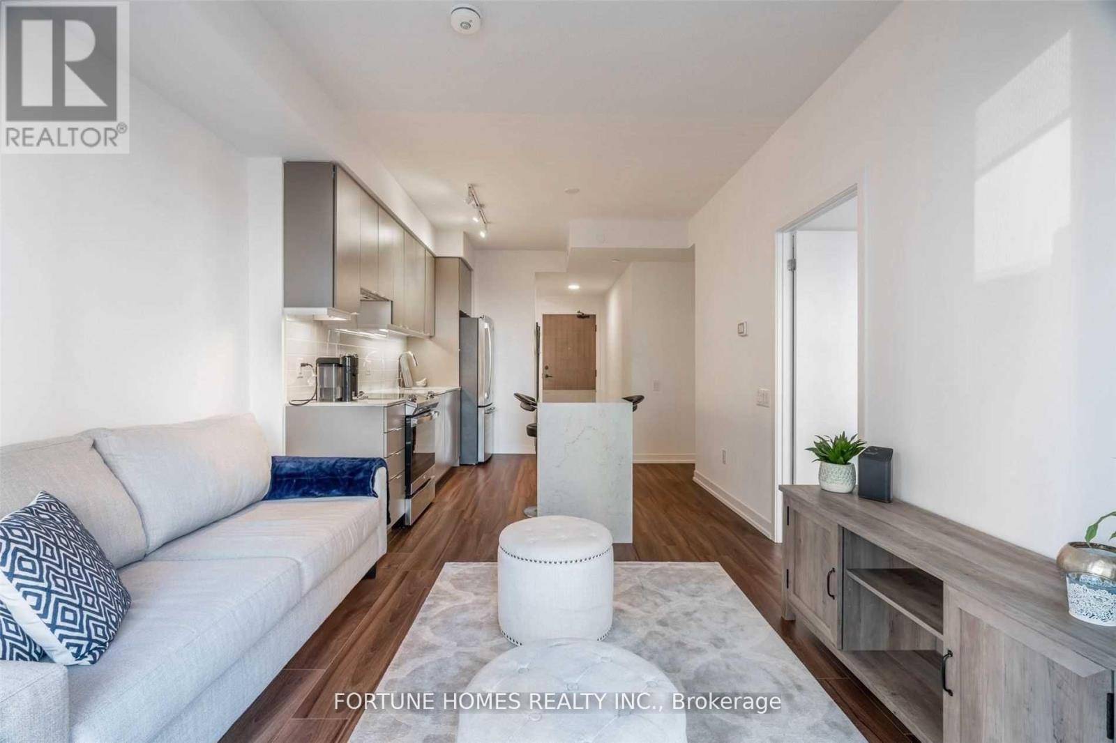 705 - 4065 Confederation Parkway, Mississauga, Ontario  L5B 0L4 - Photo 22 - W12154502