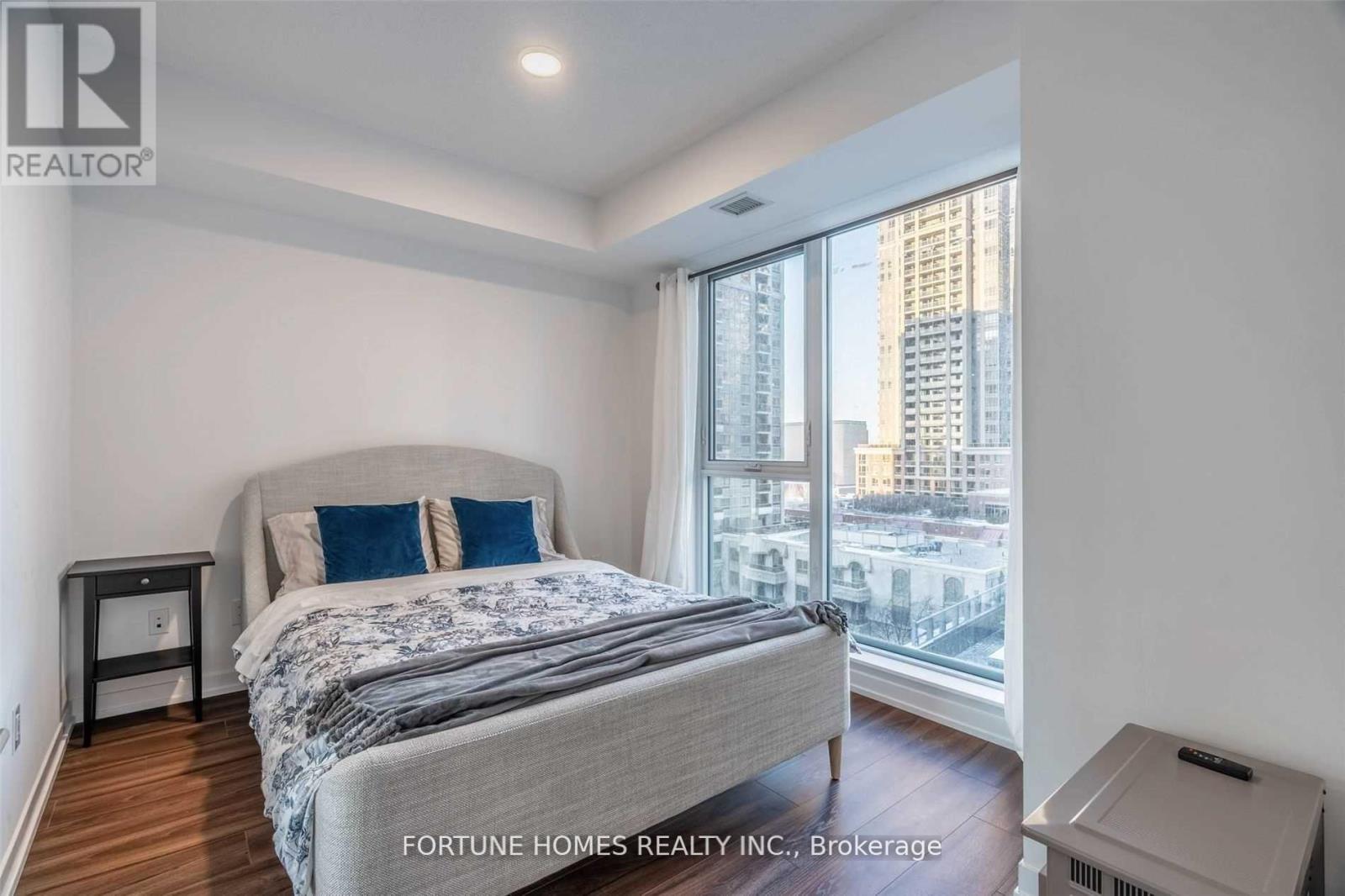 705 - 4065 Confederation Parkway, Mississauga, Ontario  L5B 0L4 - Photo 26 - W12154502