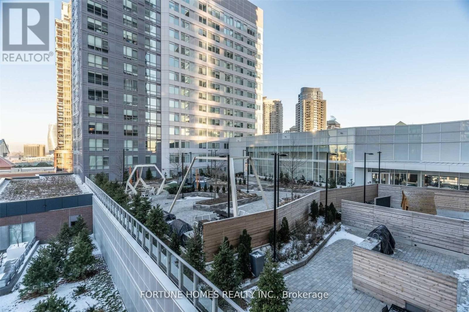 705 - 4065 Confederation Parkway, Mississauga, Ontario  L5B 0L4 - Photo 34 - W12154502