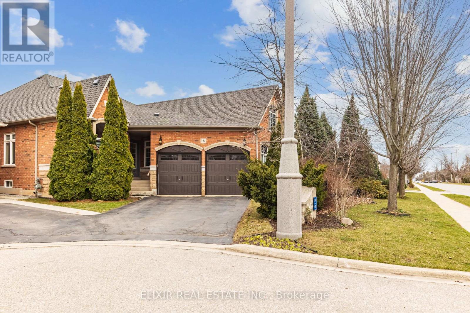 397 Burloak Drive E, Oakville (Br Bronte), Ontario  L6L 6W8 - Photo 2 - W12154519