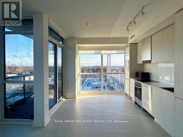720 - 10 Gibbs Road, Toronto (Islington-City Centre West), Ontario  M9B 0E2 - Photo 3 - W12154565