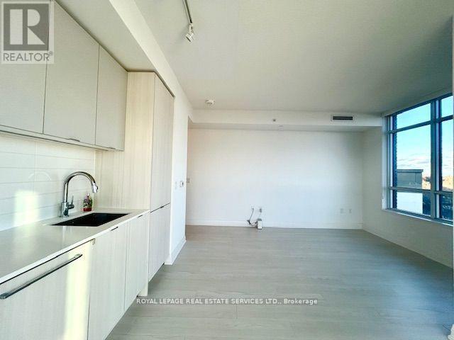 720 - 10 Gibbs Road, Toronto (Islington-City Centre West), Ontario  M9B 0E2 - Photo 4 - W12154565