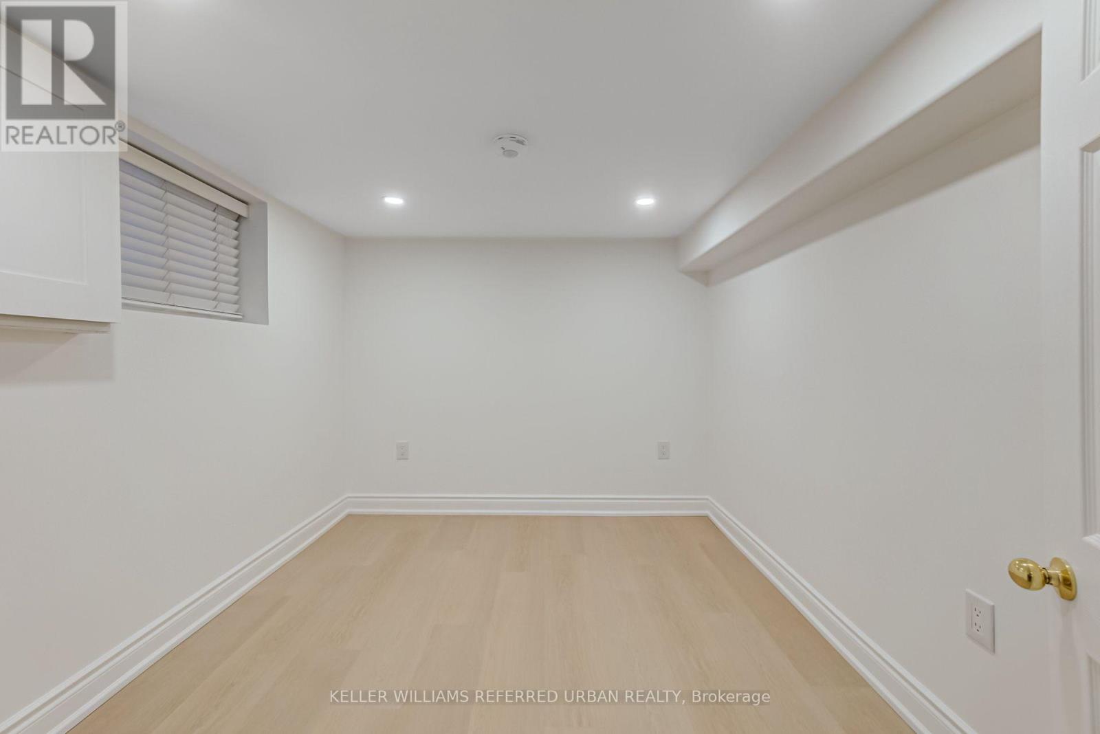Lower - 2522 Lake Shore Boulevard W, Toronto, Ontario  M8V 1E1 - Photo 12 - W12154578