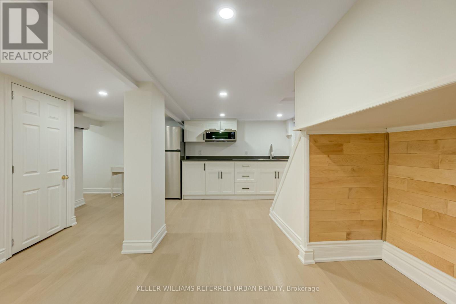 Lower - 2522 Lake Shore Boulevard W, Toronto, Ontario  M8V 1E1 - Photo 8 - W12154578
