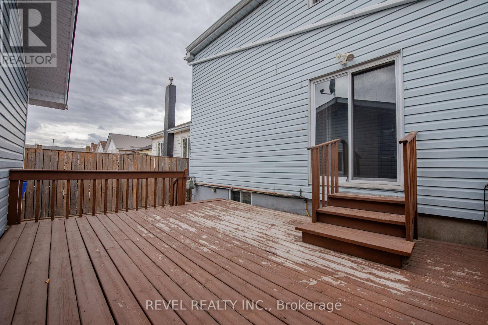 Property at 388 BIRCH STREET S image 4