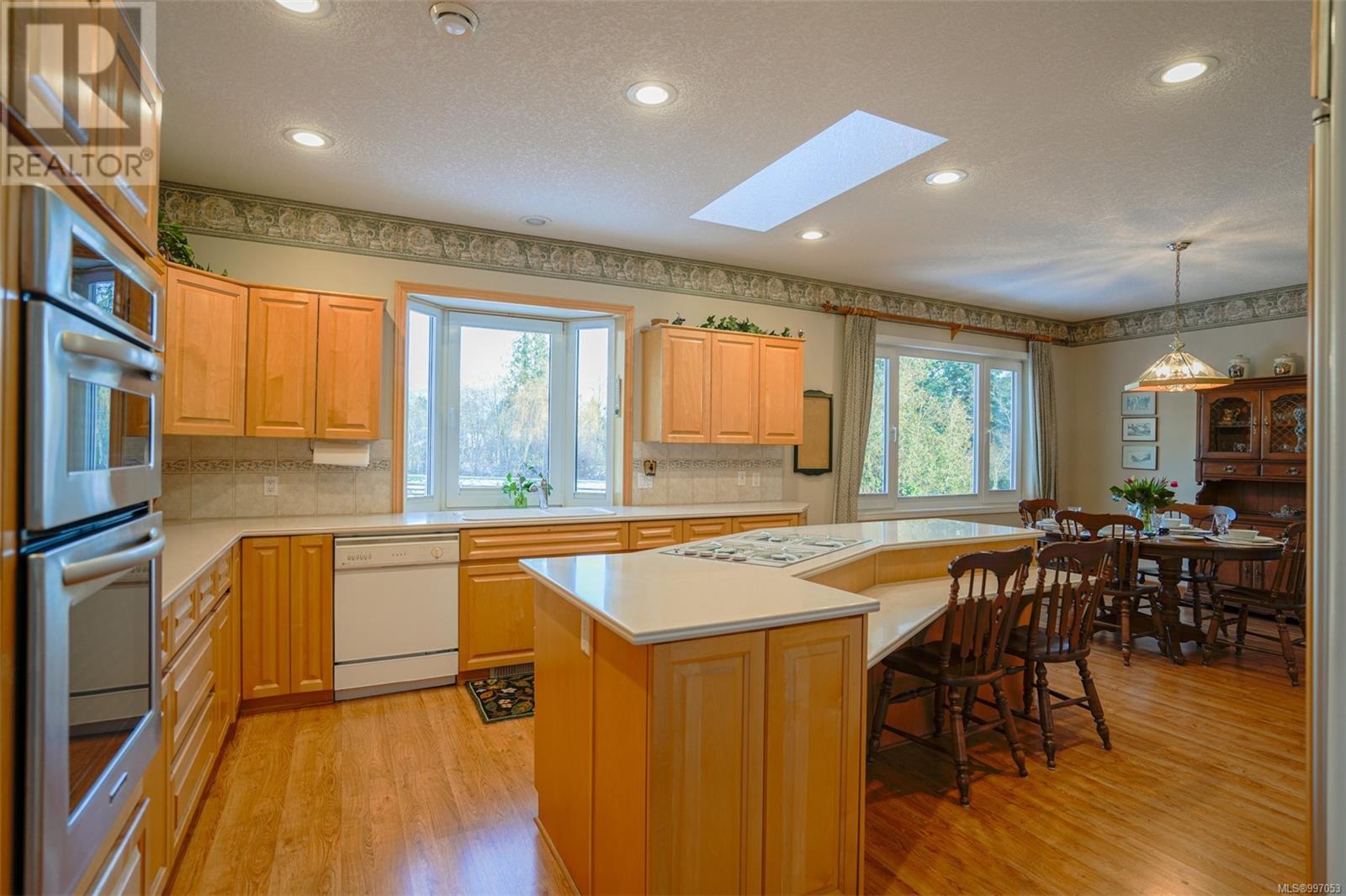 Property at 5109 Forrest Rd image 4
