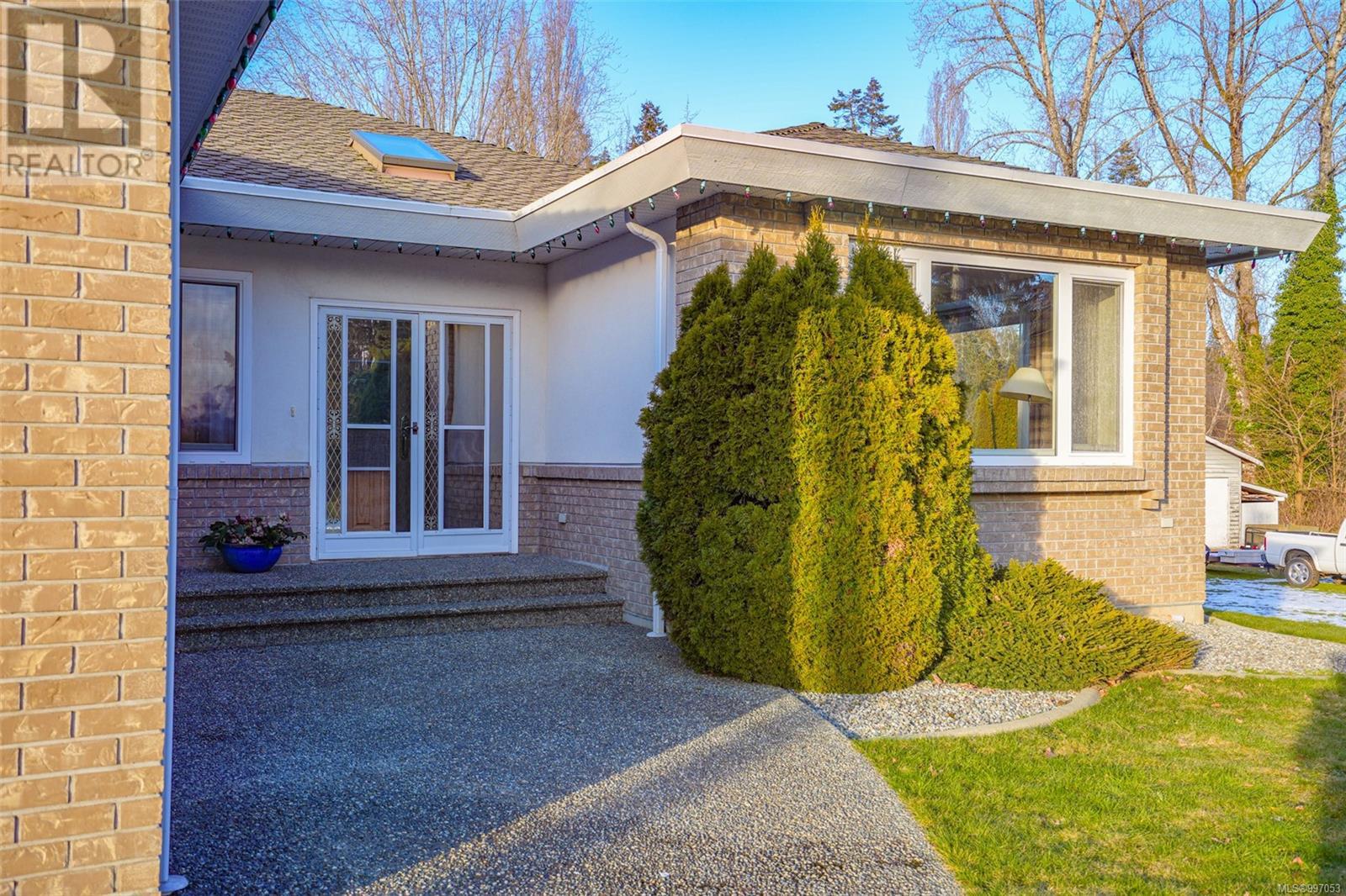 Property at 5109 Forrest Rd image 2