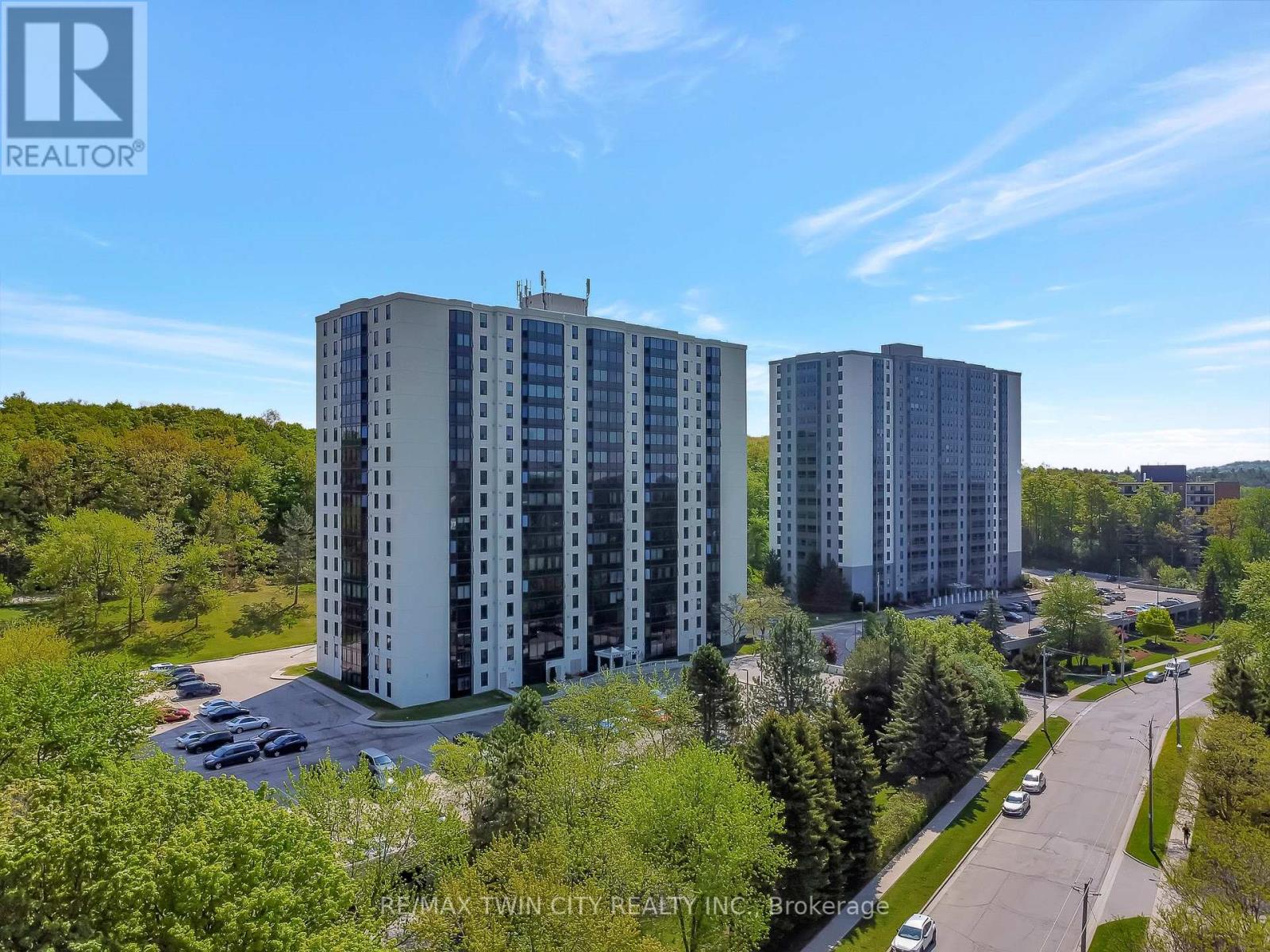 909 - 35 Green Valley Drive, Kitchener, Ontario  N2P 2A5 - Photo 27 - X12154484