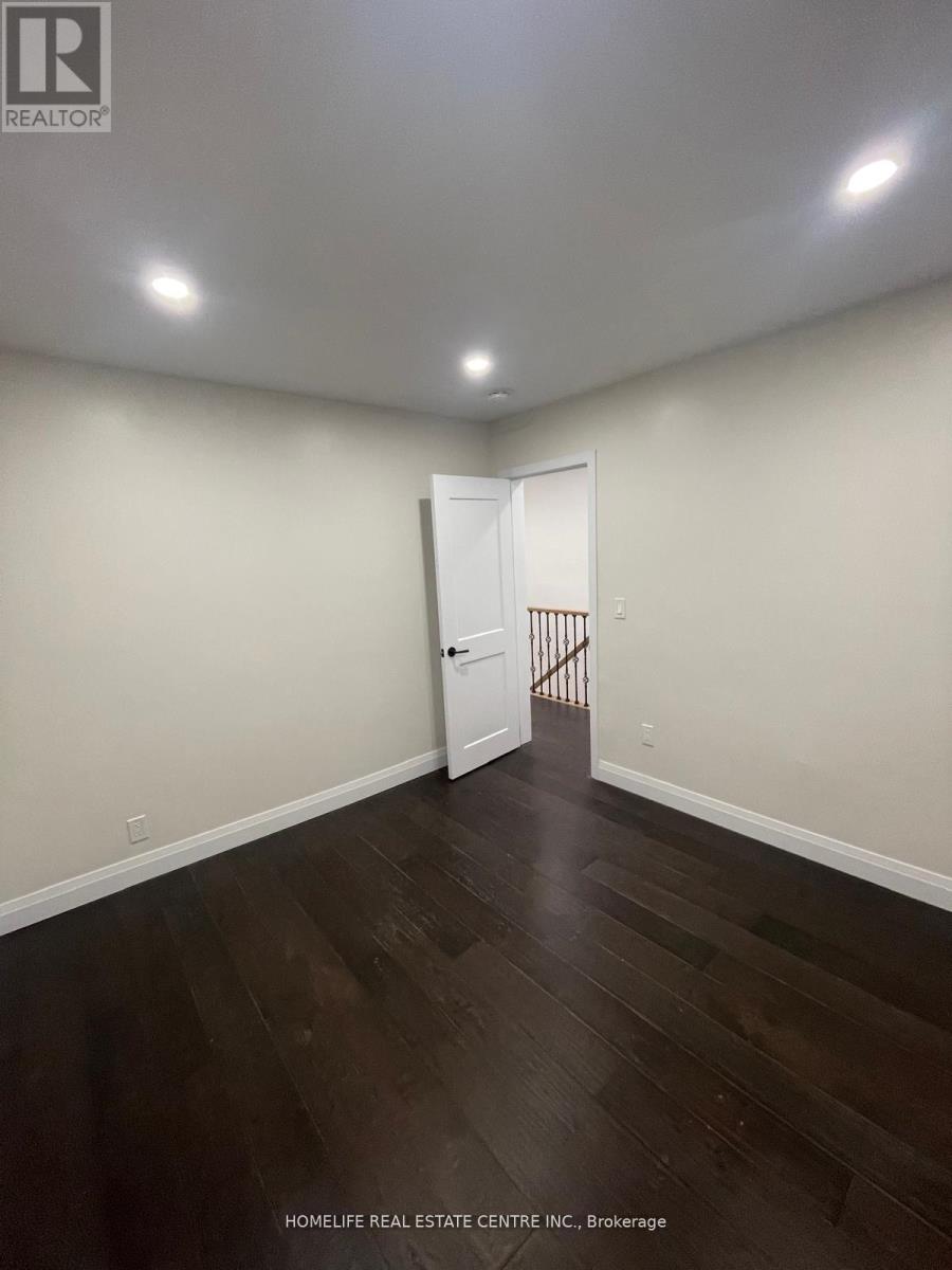 4 Minto Avenue, Hamilton, Ontario  L8L 6E2 - Photo 14 - X12154508