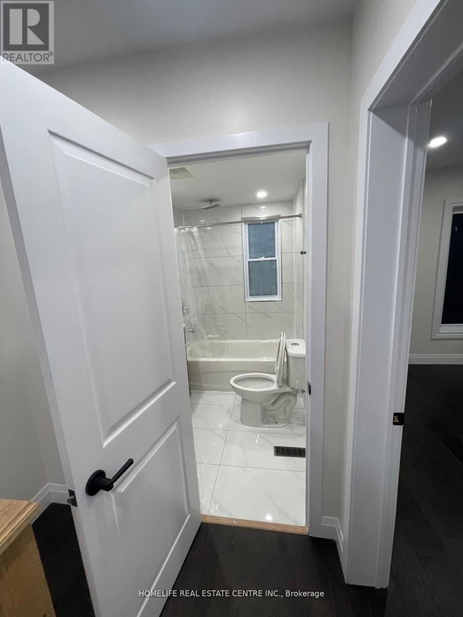 4 Minto Avenue, Hamilton, Ontario  L8L 6E2 - Photo 16 - X12154508