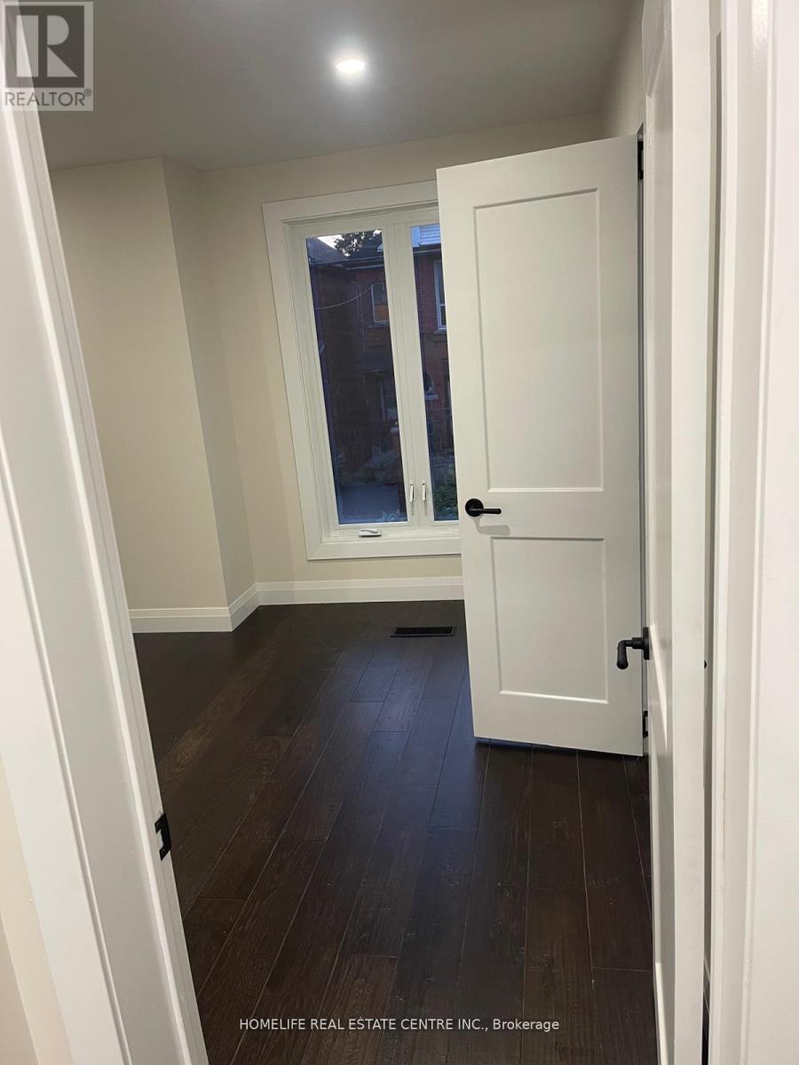 4 Minto Avenue, Hamilton, Ontario  L8L 6E2 - Photo 23 - X12154508