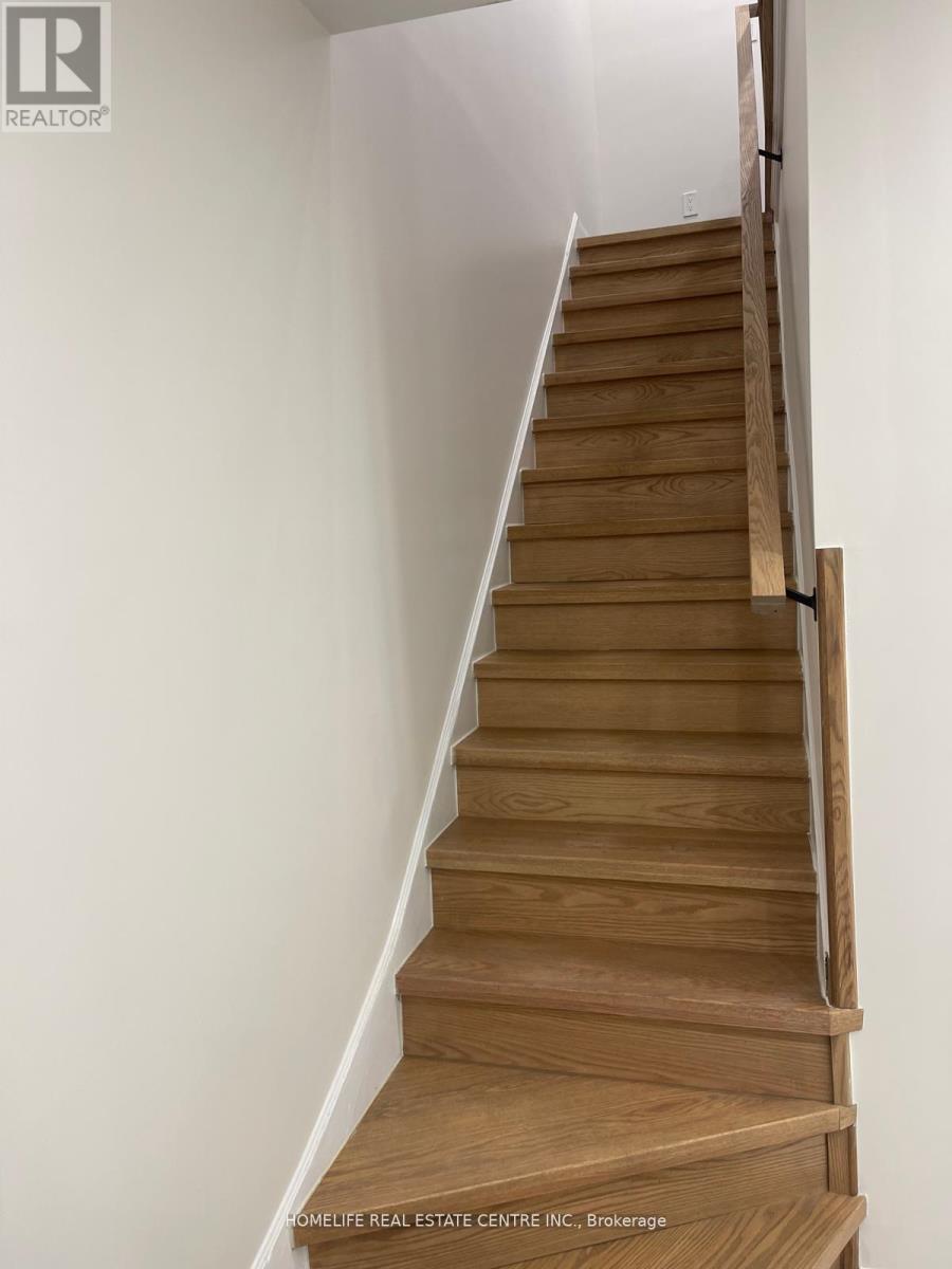 4 Minto Avenue, Hamilton, Ontario  L8L 6E2 - Photo 6 - X12154508