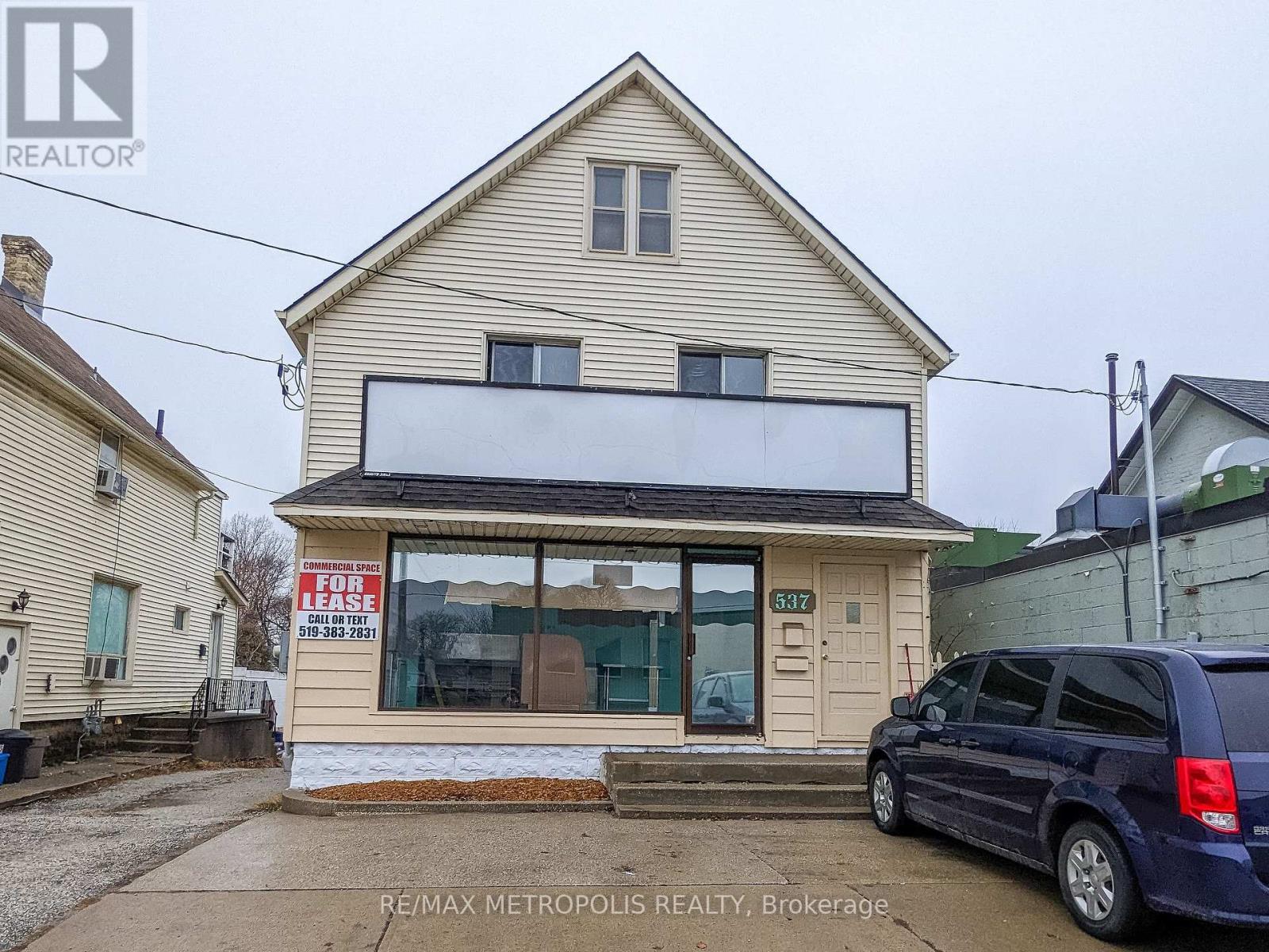 533-537 Christina Street N, Sarnia, Ontario  N7T 5W5 - Photo 16 - X12154540