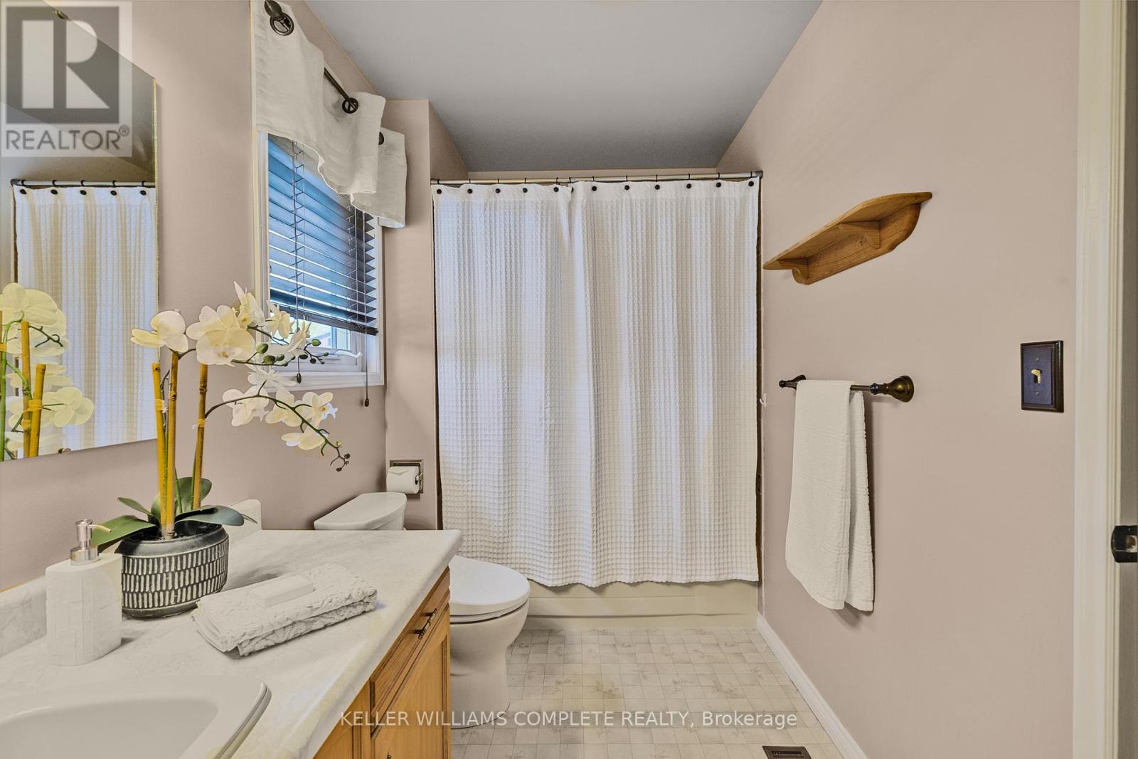 106 Maple Drive, Hamilton (Stoney Creek), Ontario  L8G 4S4 - Photo 31 - X12154577