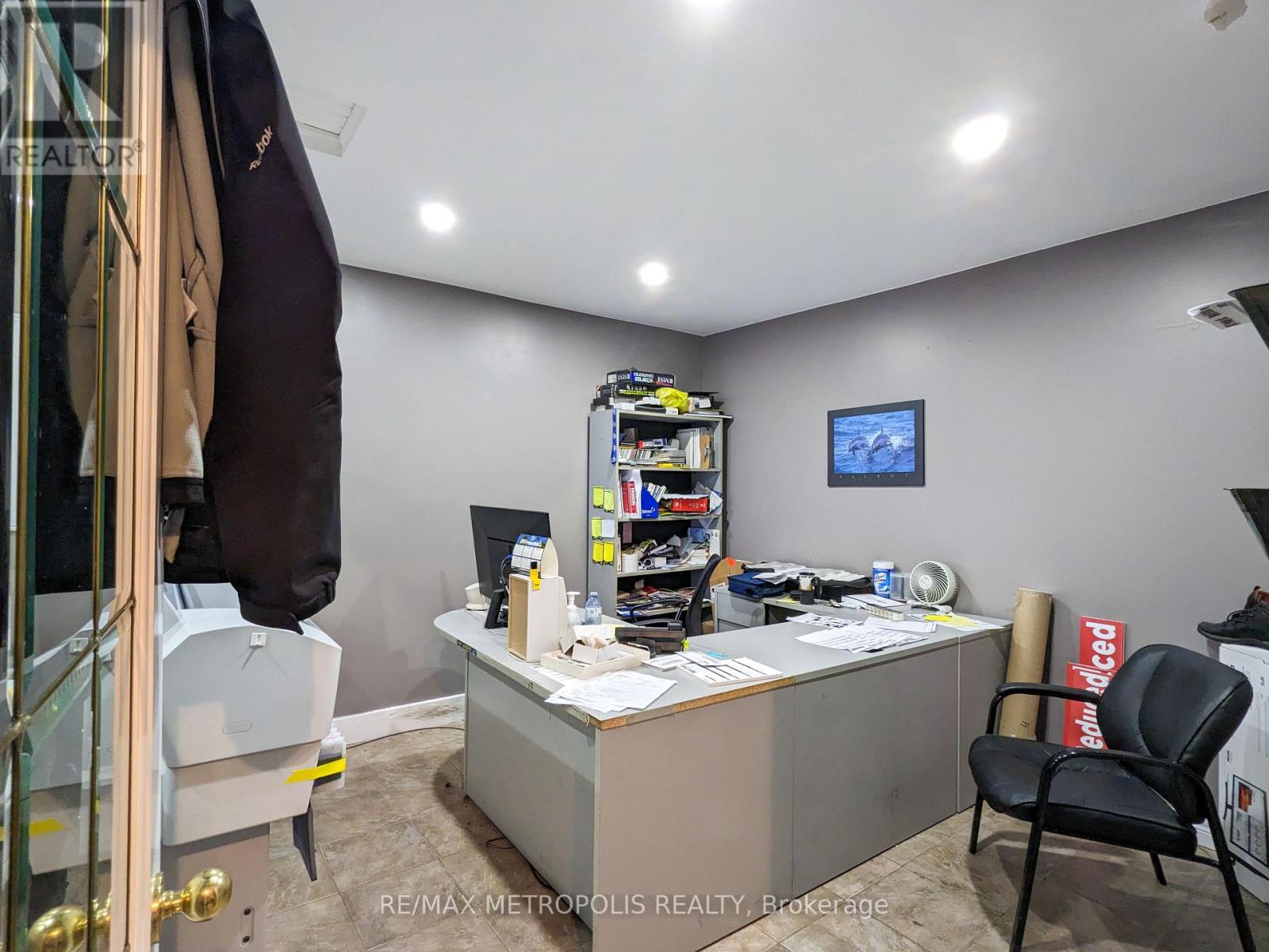529, 533, 537 Christina Street N, Sarnia, Ontario  N7T 5W5 - Photo 24 - X12154607