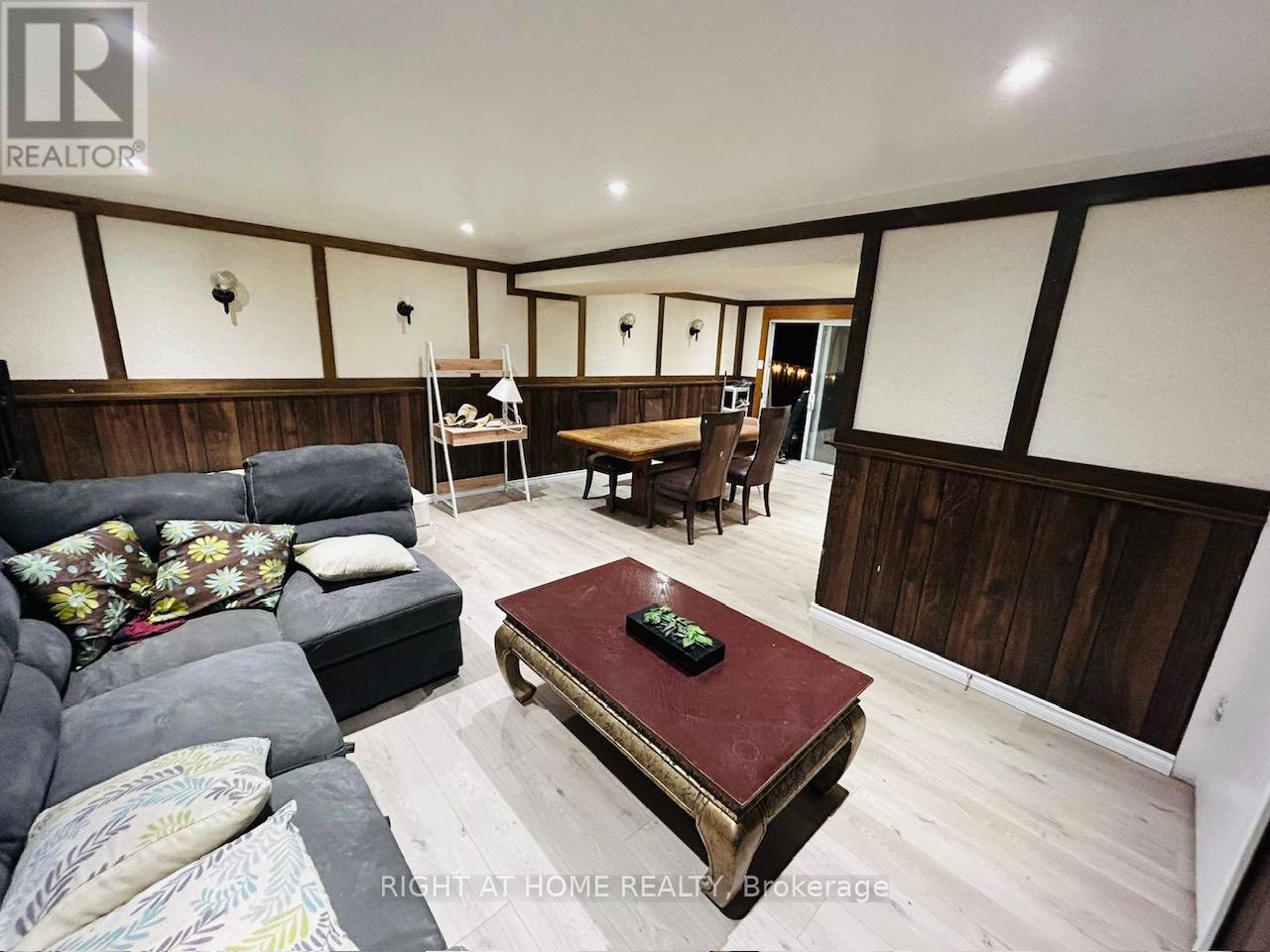 72 Underhill Crescent, Kitchener, Ontario  N2A 2S8 - Photo 30 - X12154608