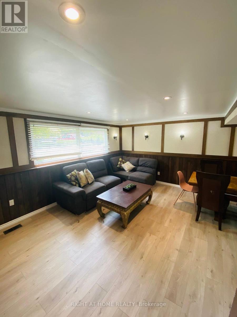 72 Underhill Crescent, Kitchener, Ontario  N2A 2S8 - Photo 38 - X12154608
