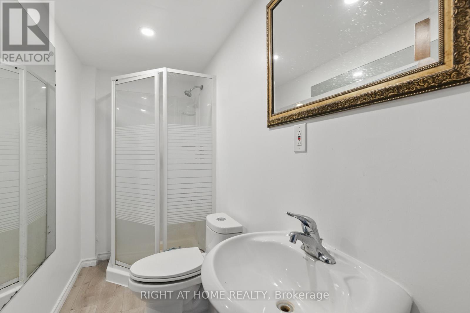 72 Underhill Crescent, Kitchener, Ontario  N2A 2S8 - Photo 42 - X12154608