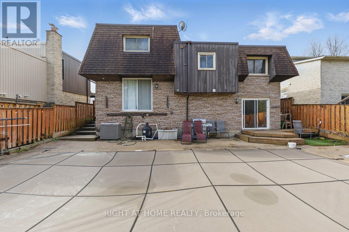 72 Underhill Crescent, Kitchener, Ontario  N2A 2S8 - Photo 48 - X12154608