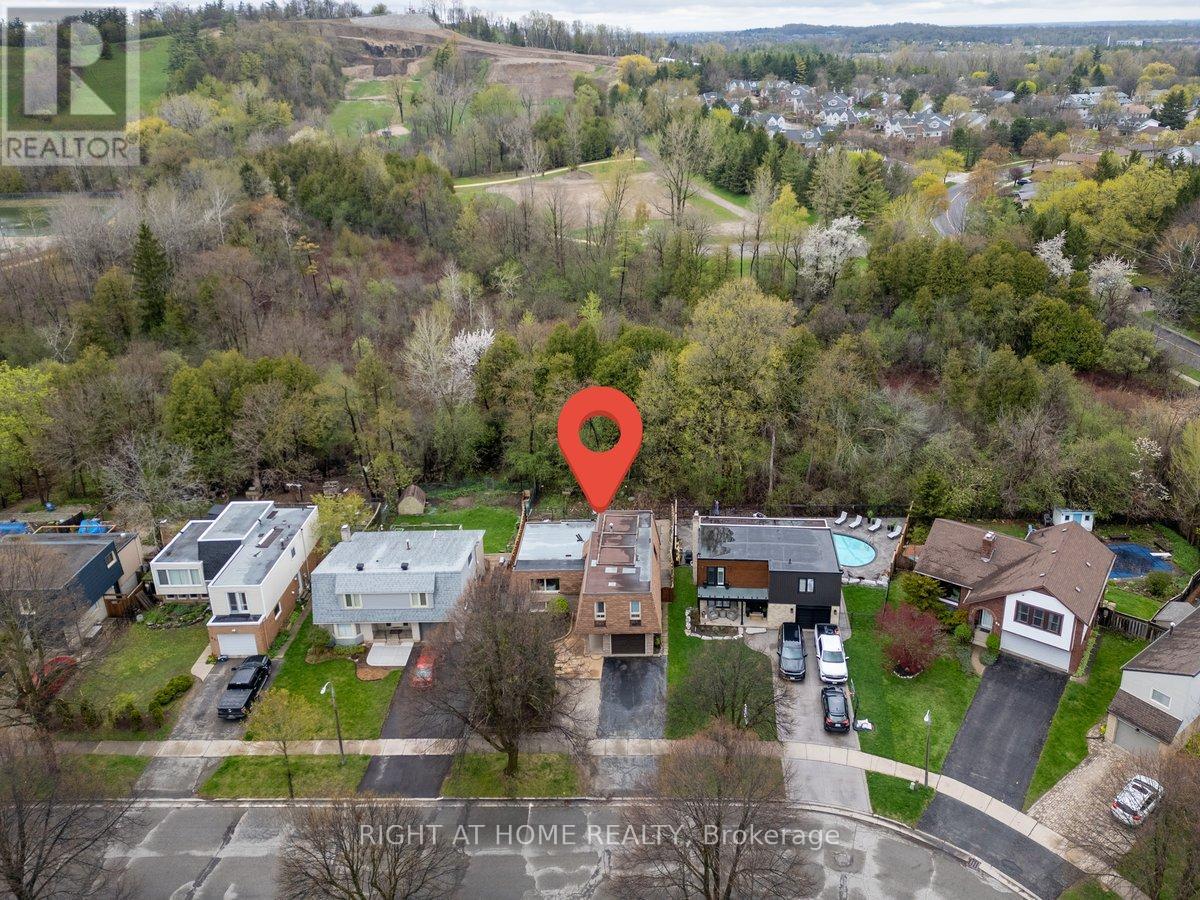 72 Underhill Crescent, Kitchener, Ontario  N2A 2S8 - Photo 6 - X12154608