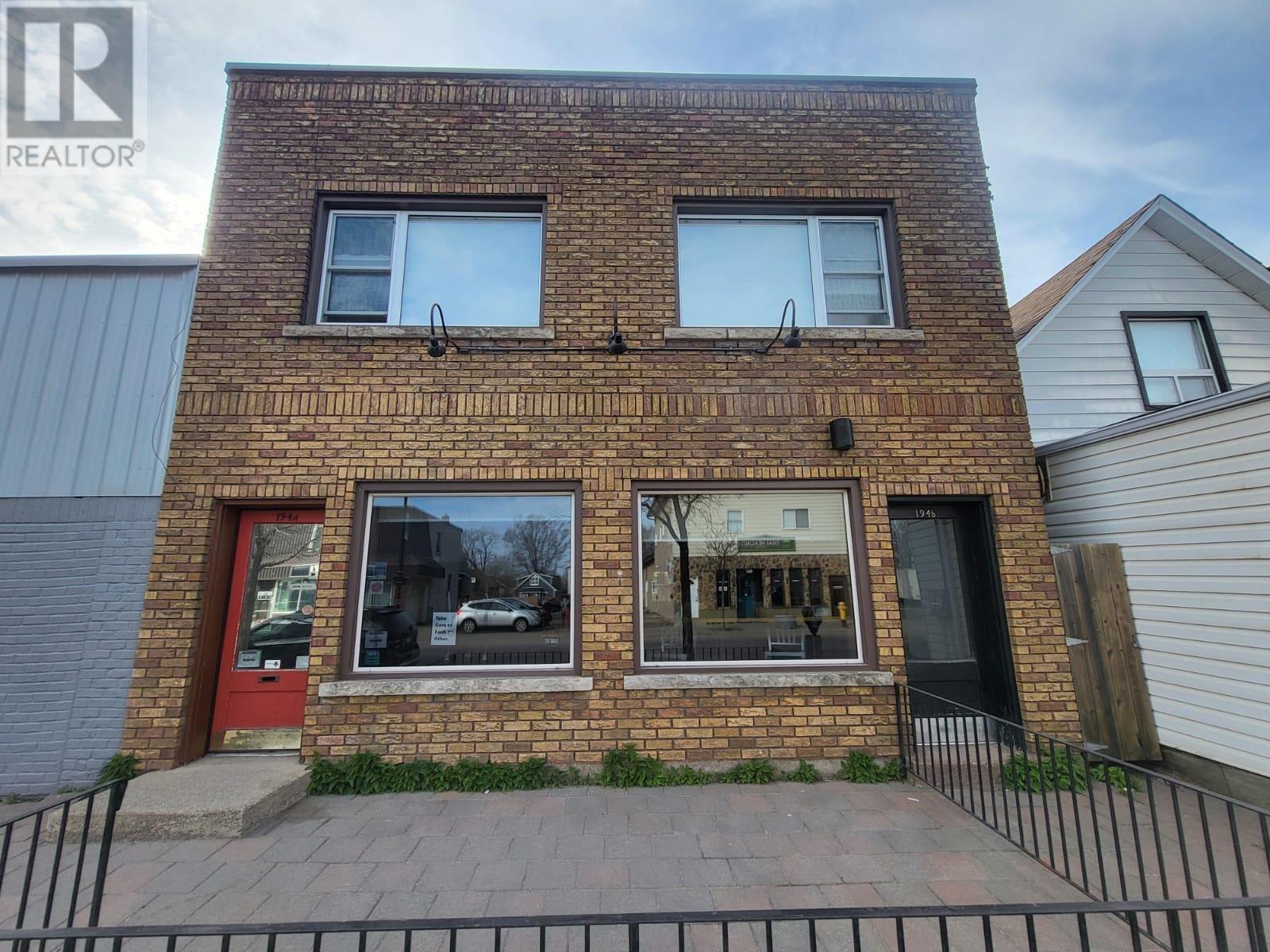 Property at 194 ALGOMA ST S image 1