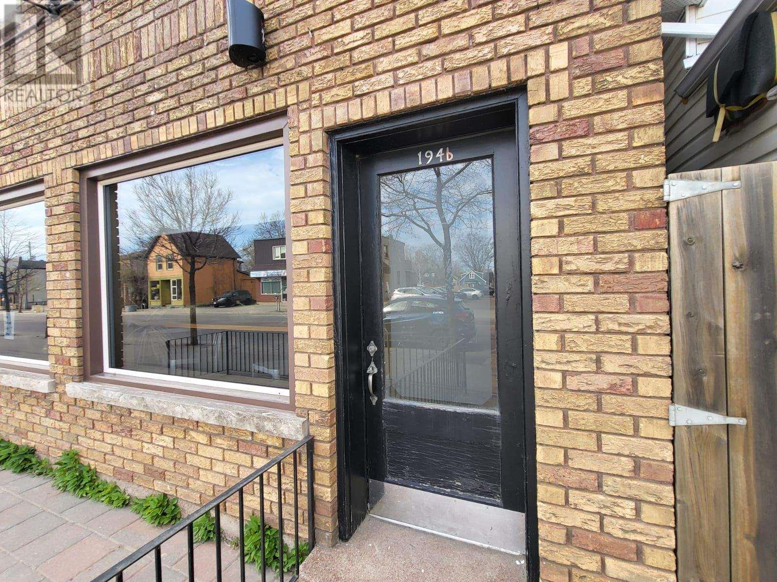 Property at 194 ALGOMA ST S image 4