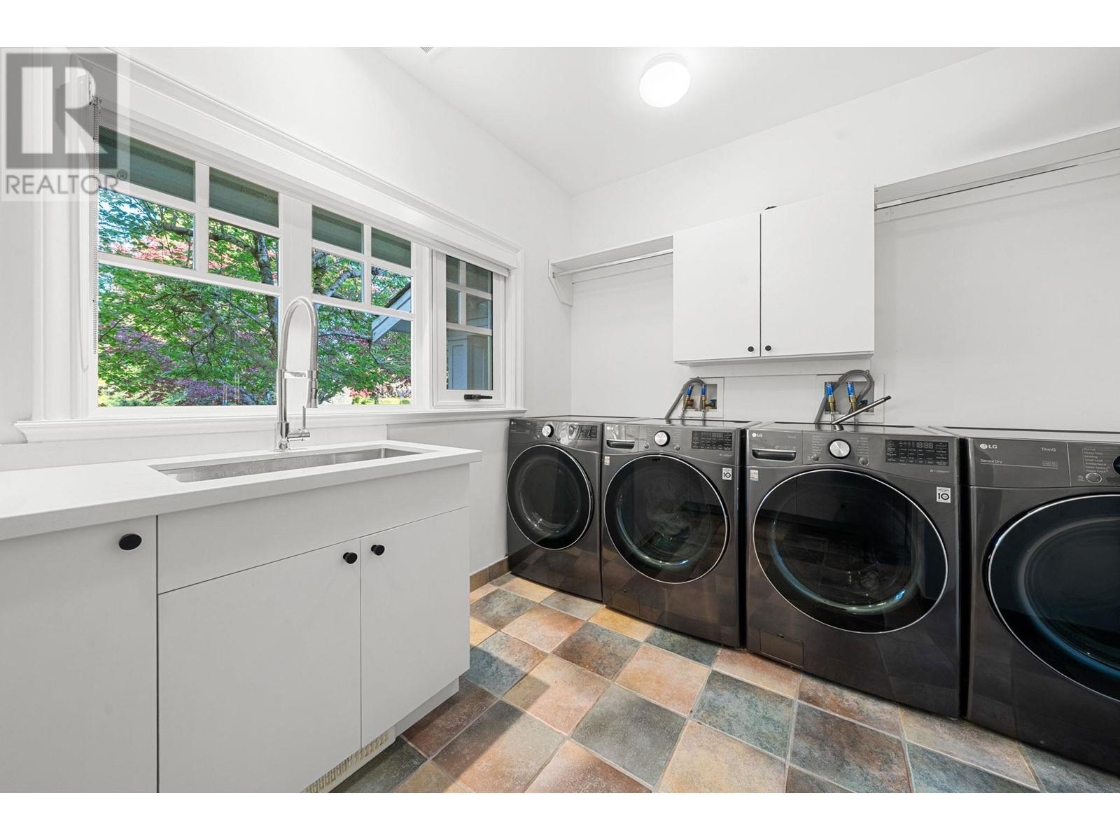 4682 Decourcy Court, West Vancouver, British Columbia  V7W 3J5 - Photo 32 - R3003727