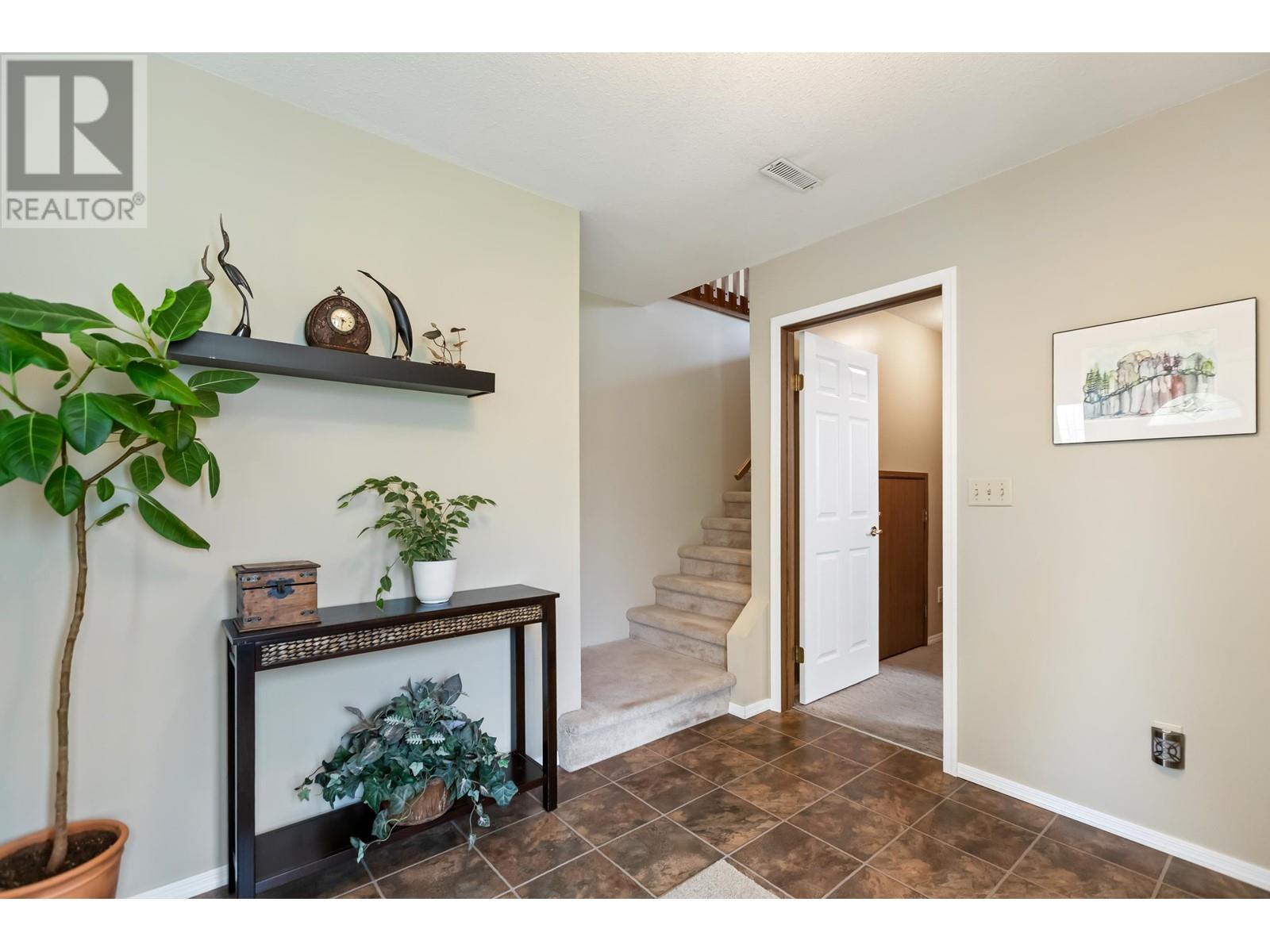 12440 208 Street, Maple Ridge, British Columbia  V2X 4X2 - Photo 6 - R3003740