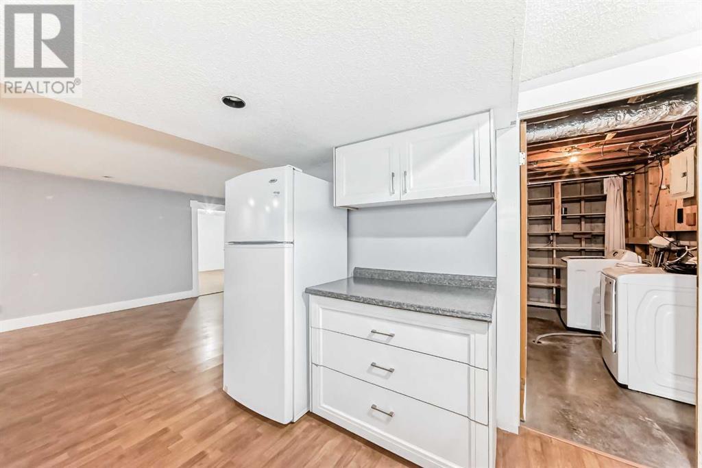 80 Bracebridge Crescent Sw, Calgary, Alberta  T2W 0Y7 - Photo 28 - A2221948