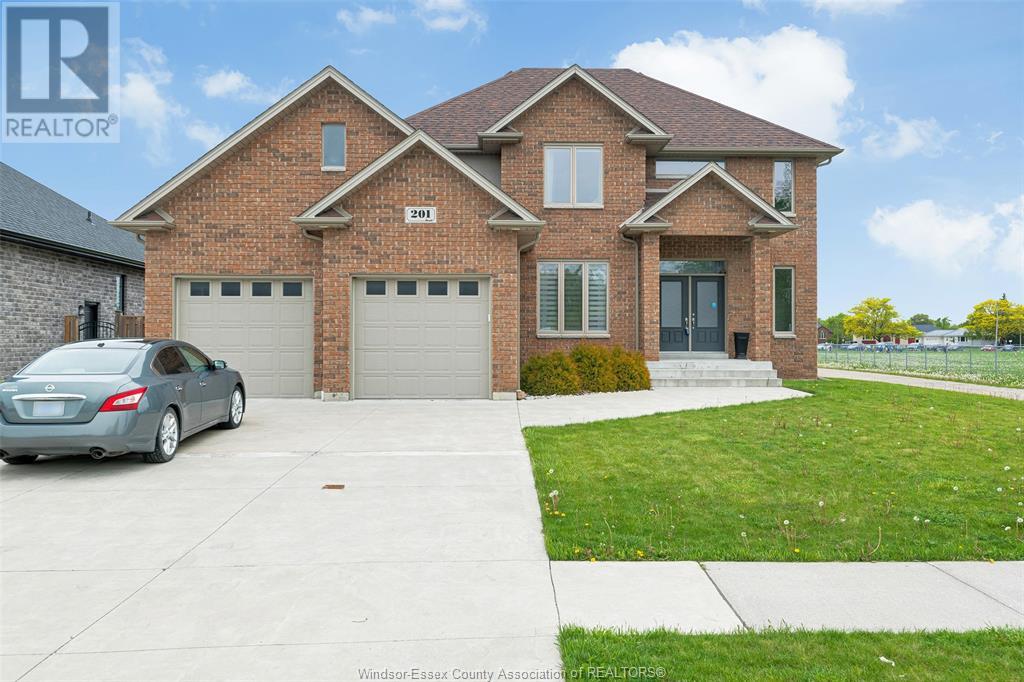 MLS# 25012338: 201 MORTON, Essex, Canada