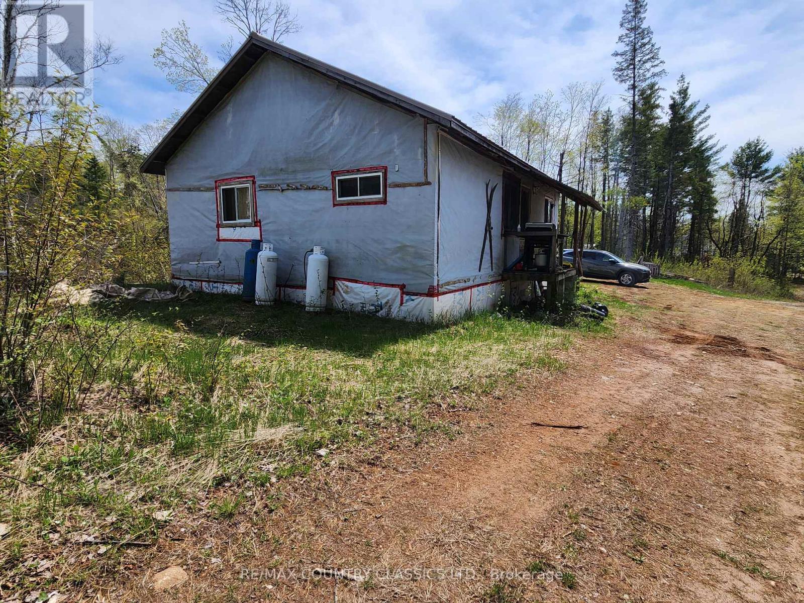 2910 Weslemkoon Lake Road, Tudor & Cashel, Ontario  K0L 1W0 - Photo 13 - X12148524