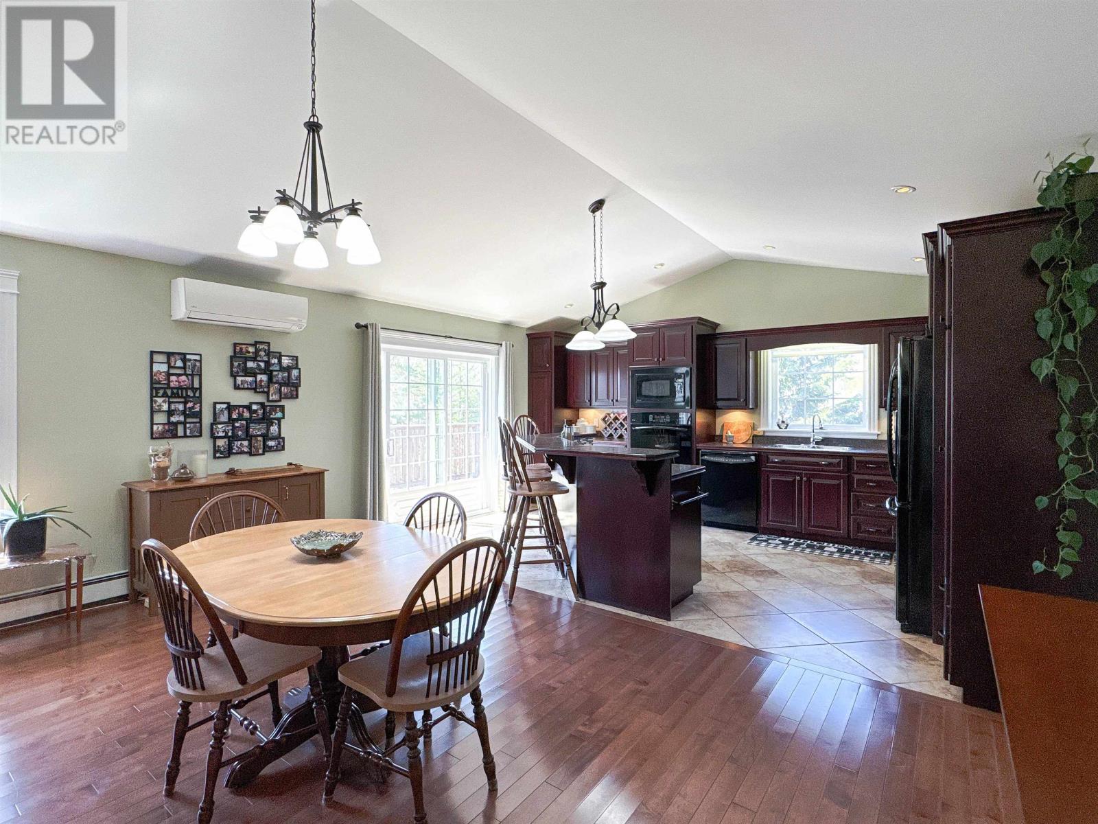 29 Newsons Court, Cornwall, Prince Edward Island  C0A 1H4 - Photo 8 - 202511352