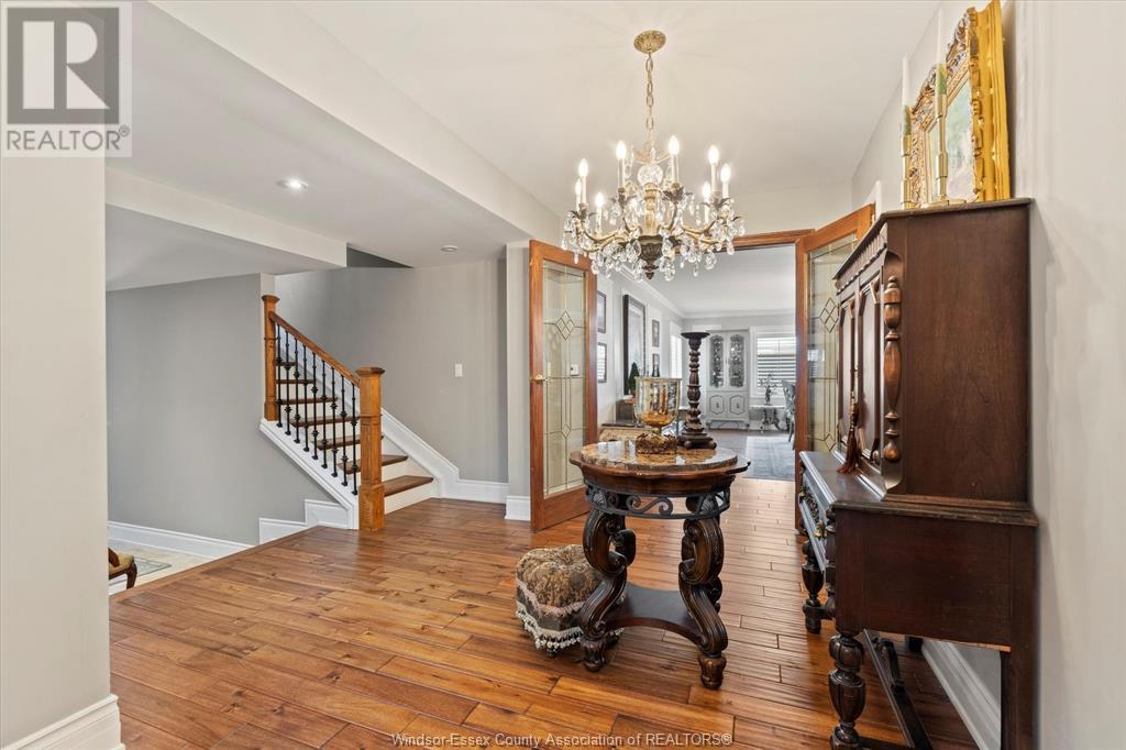 Property at 165 SIMCOE STREET image 4