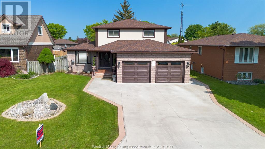 MLS# 25012345: 16 WINDWOOD DRIVE, Leamington, Canada