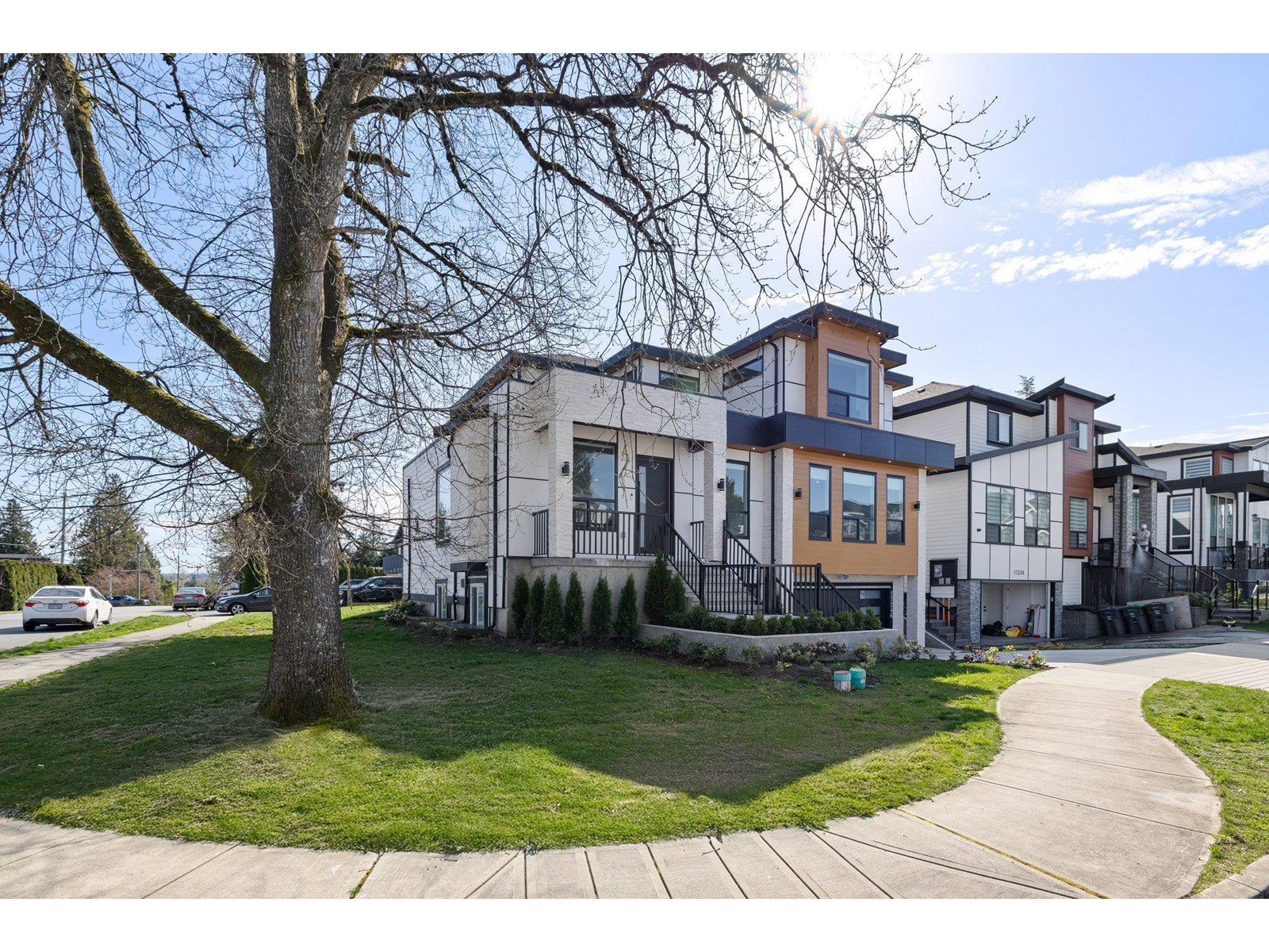 Property at 17246 59 AVENUE image 4
