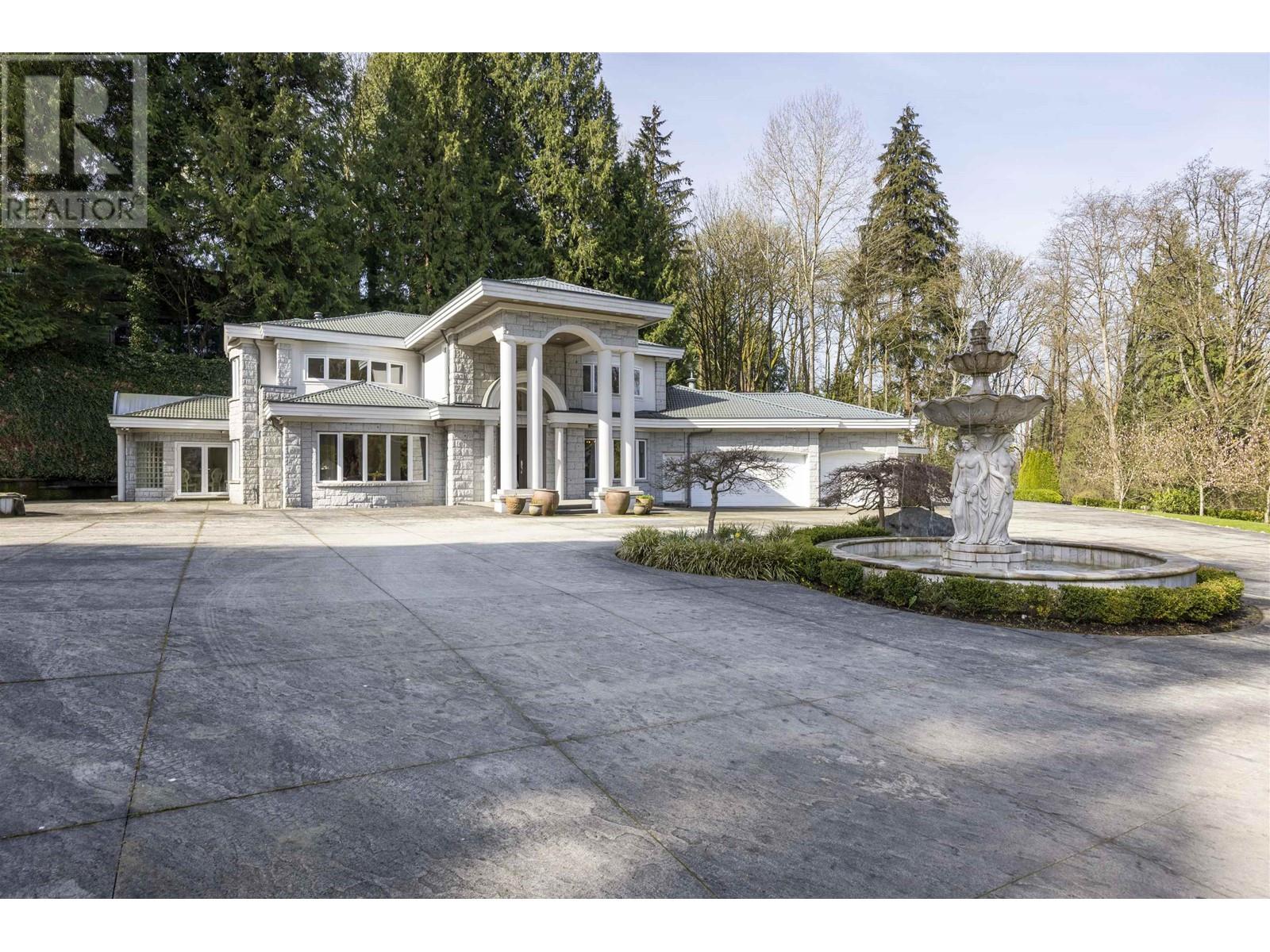 5753 5777 Buckingham Avenue, Burnaby, British Columbia  V5E 2A2 - Photo 2 - R3003023