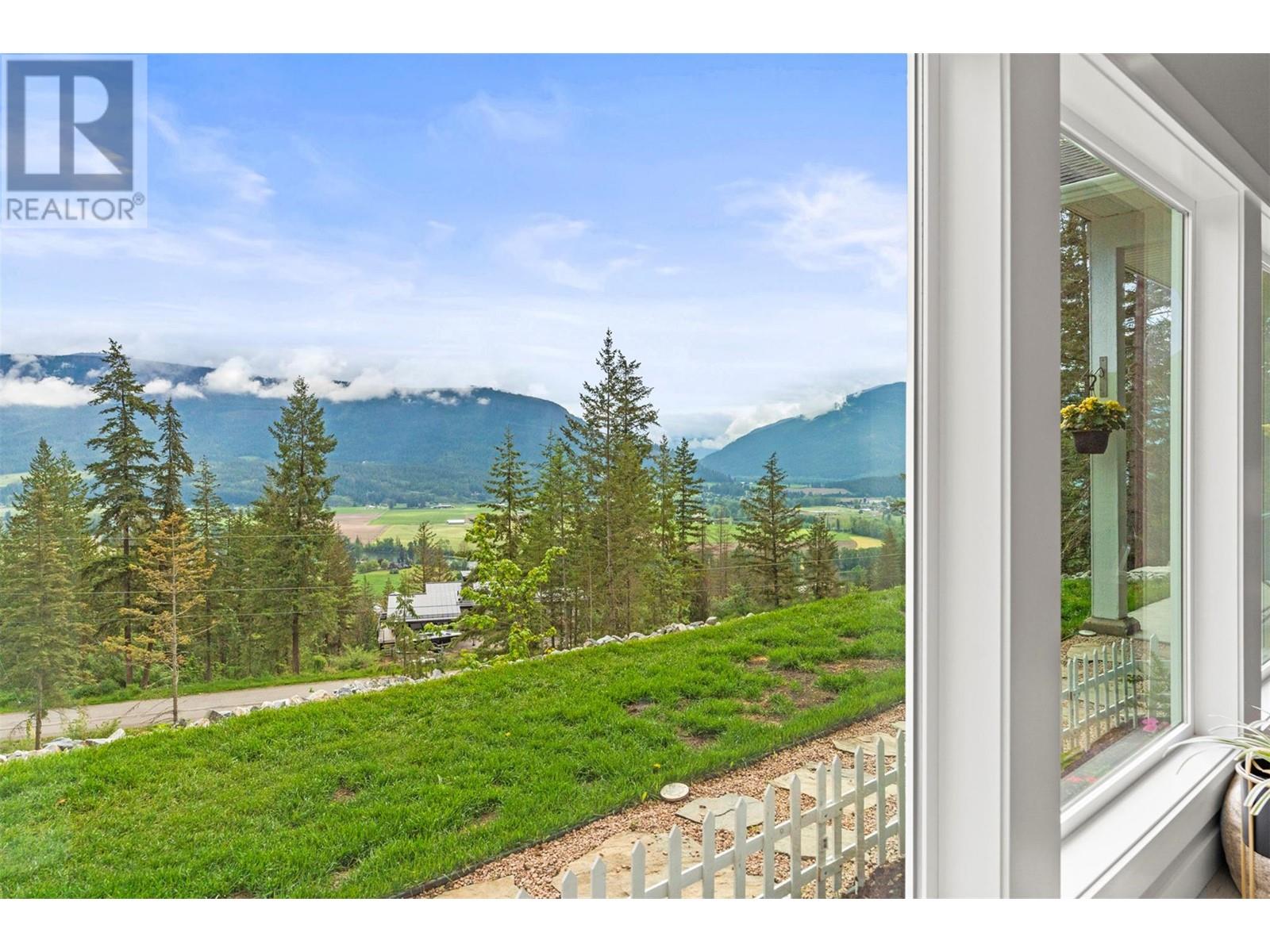 307 Oxbow Place, Enderby, British Columbia  V4Y 4G2 - Photo 53 - 10347713